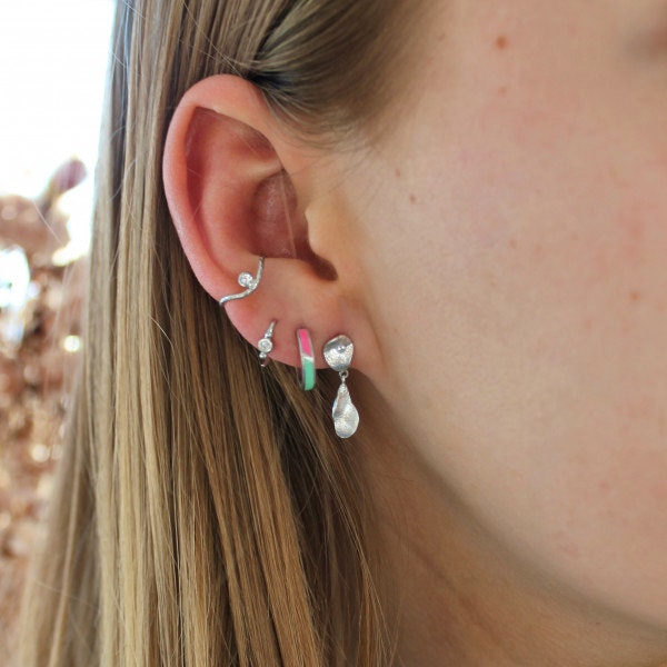 Clear Sea Earring With Stone