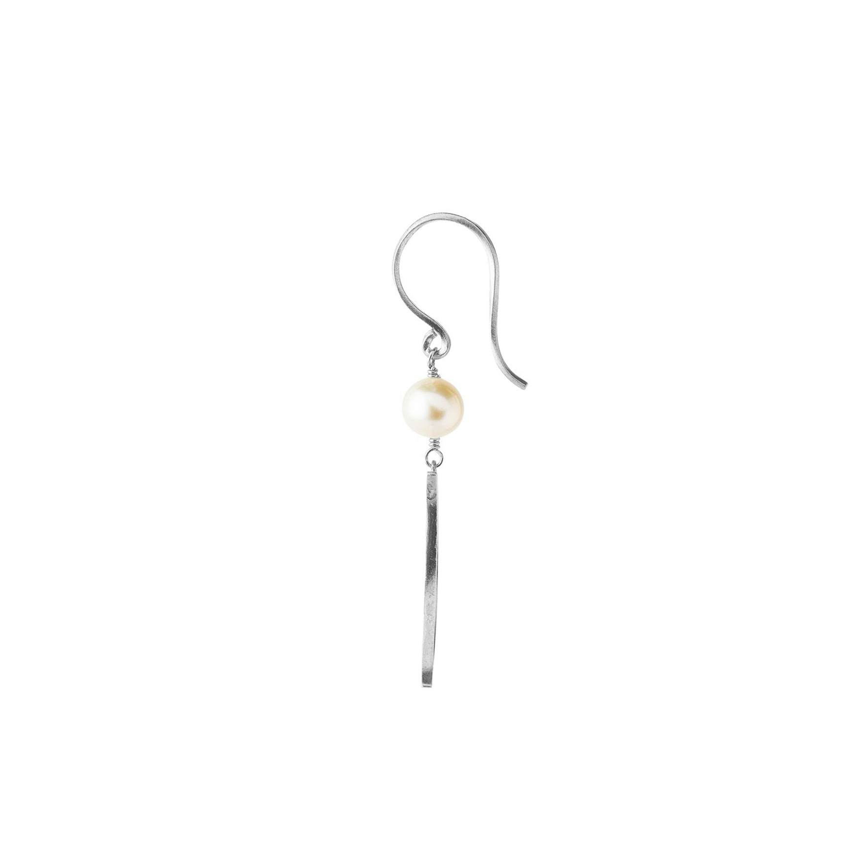 Bella Moon Earring With Pearl från STINE A Jewelry i Silver Sterling 925