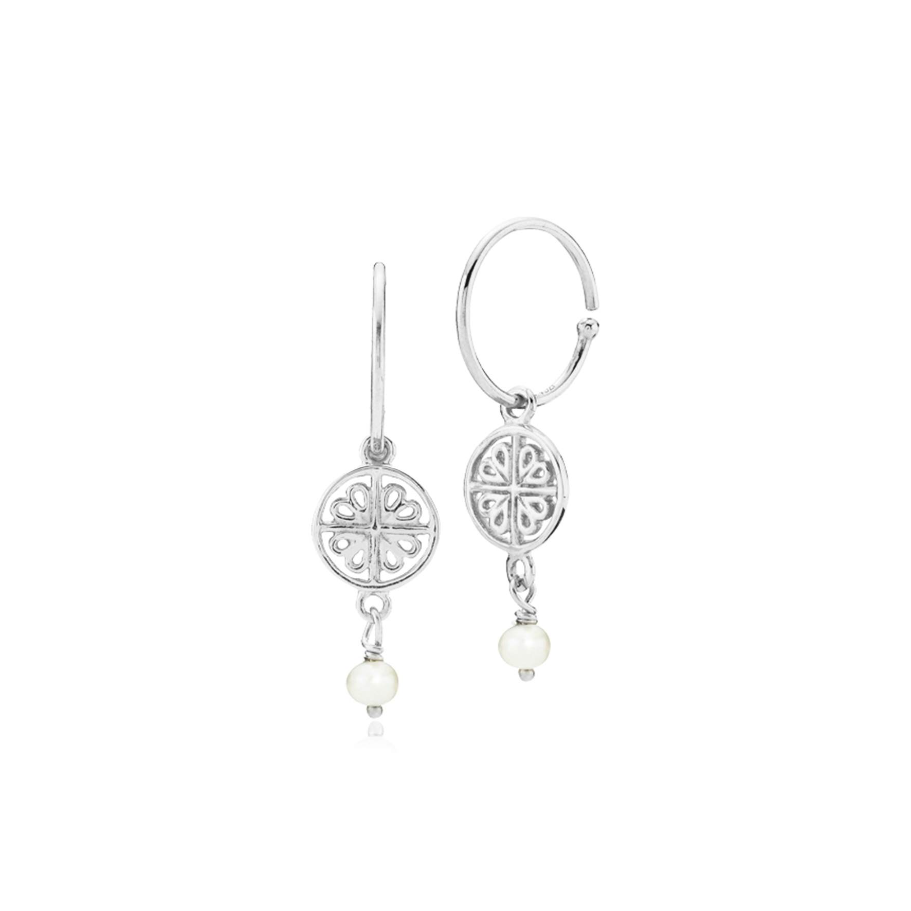 Balance Creol Earrings With Pearl von Sistie in Silber Sterling 925