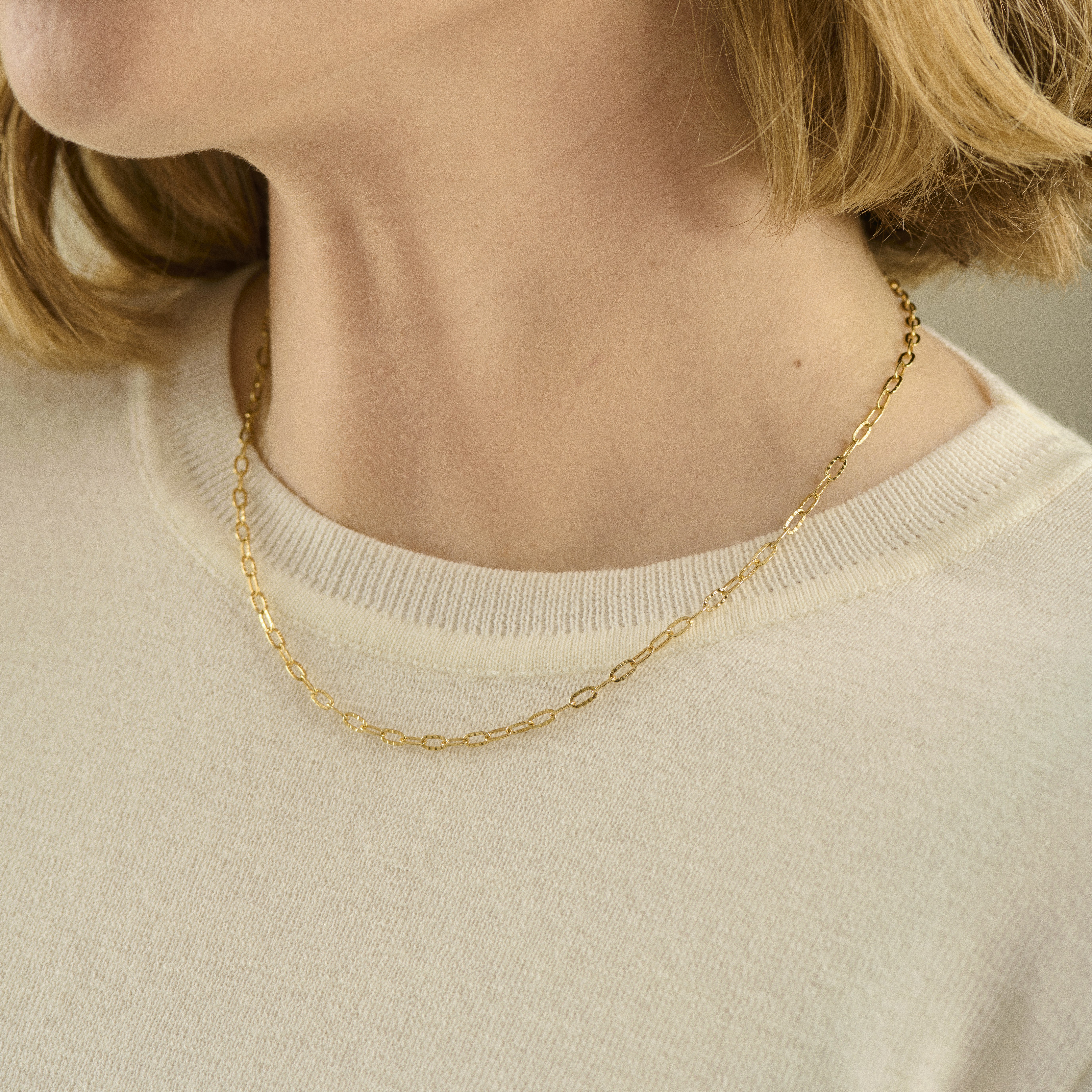 Alba Necklace