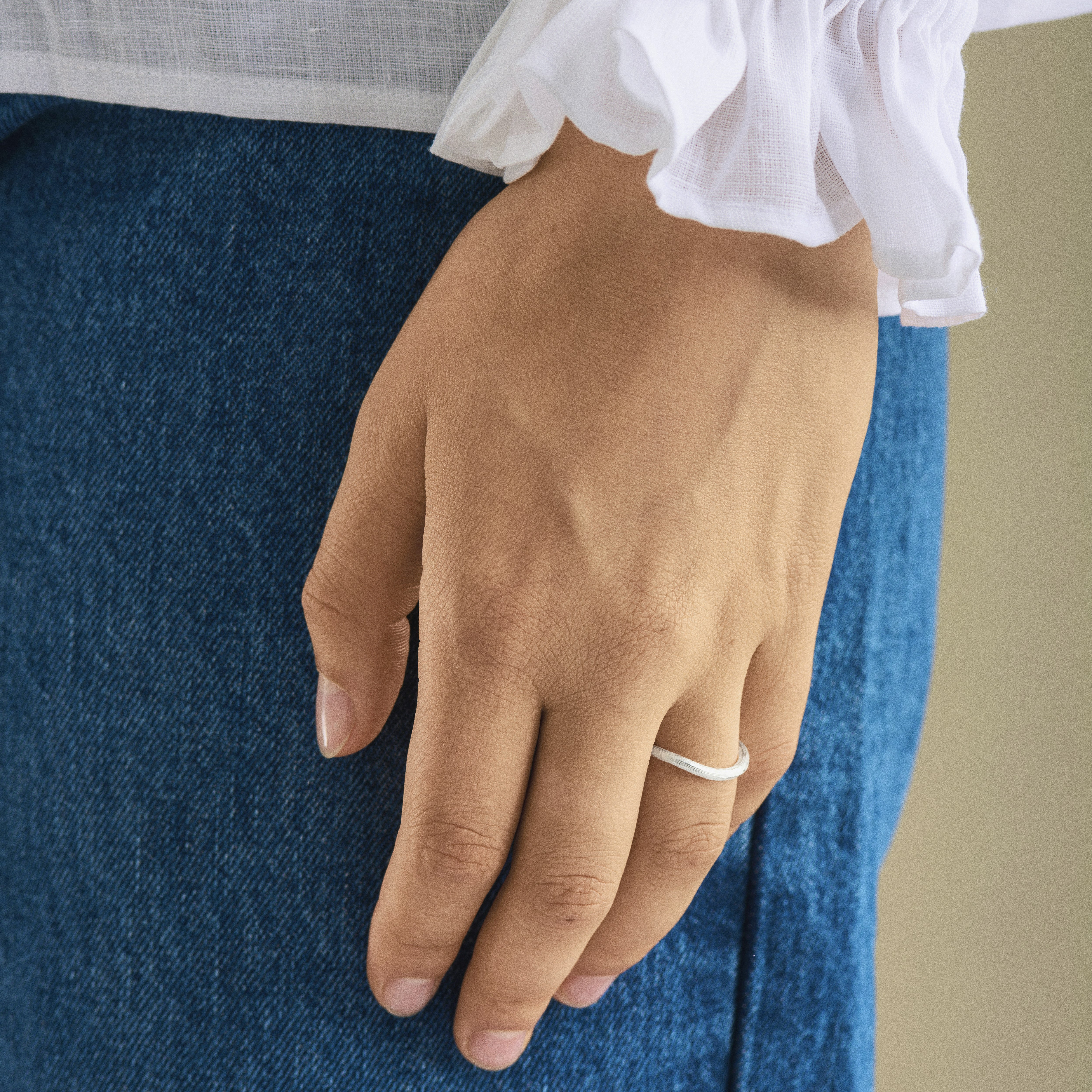 Elva Midi Ring