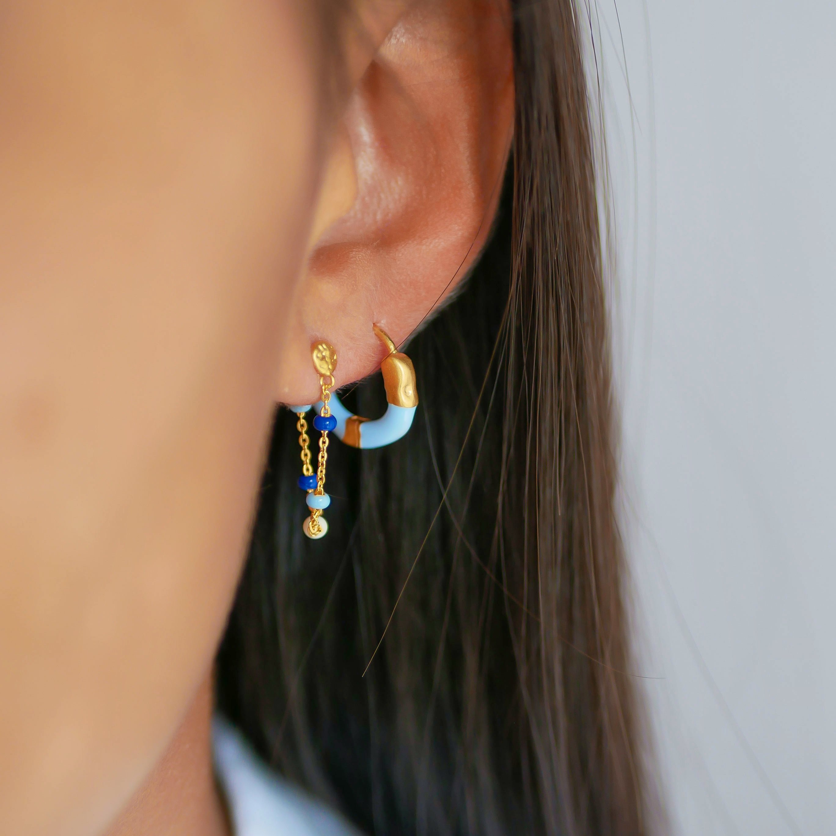 Lola Earrings Marine fra Enamel Copenhagen i Forgylt-Sølv Sterling 925
