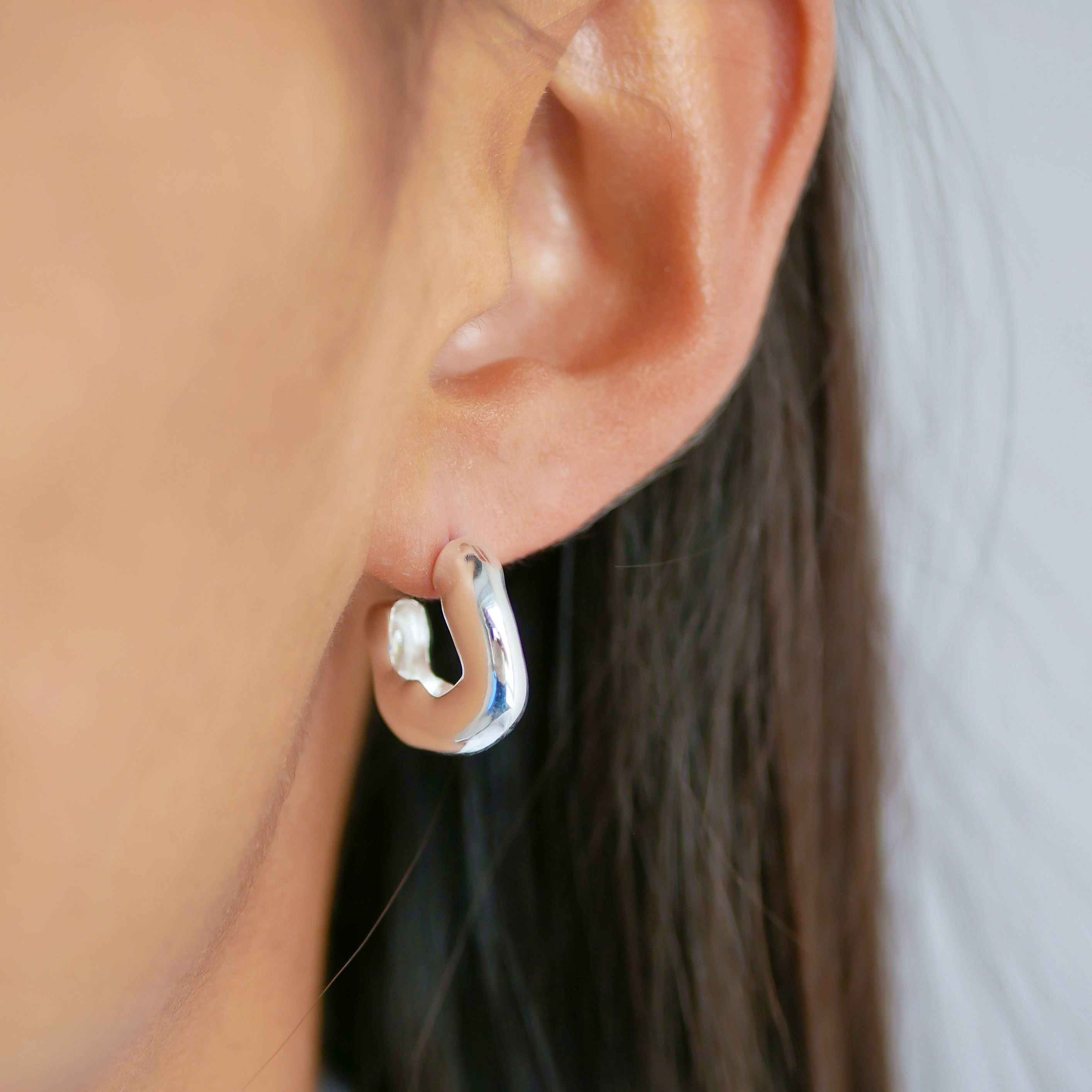 Gianna Hoops från Enamel Copenhagen i Förgyllt-Silver Sterling 925