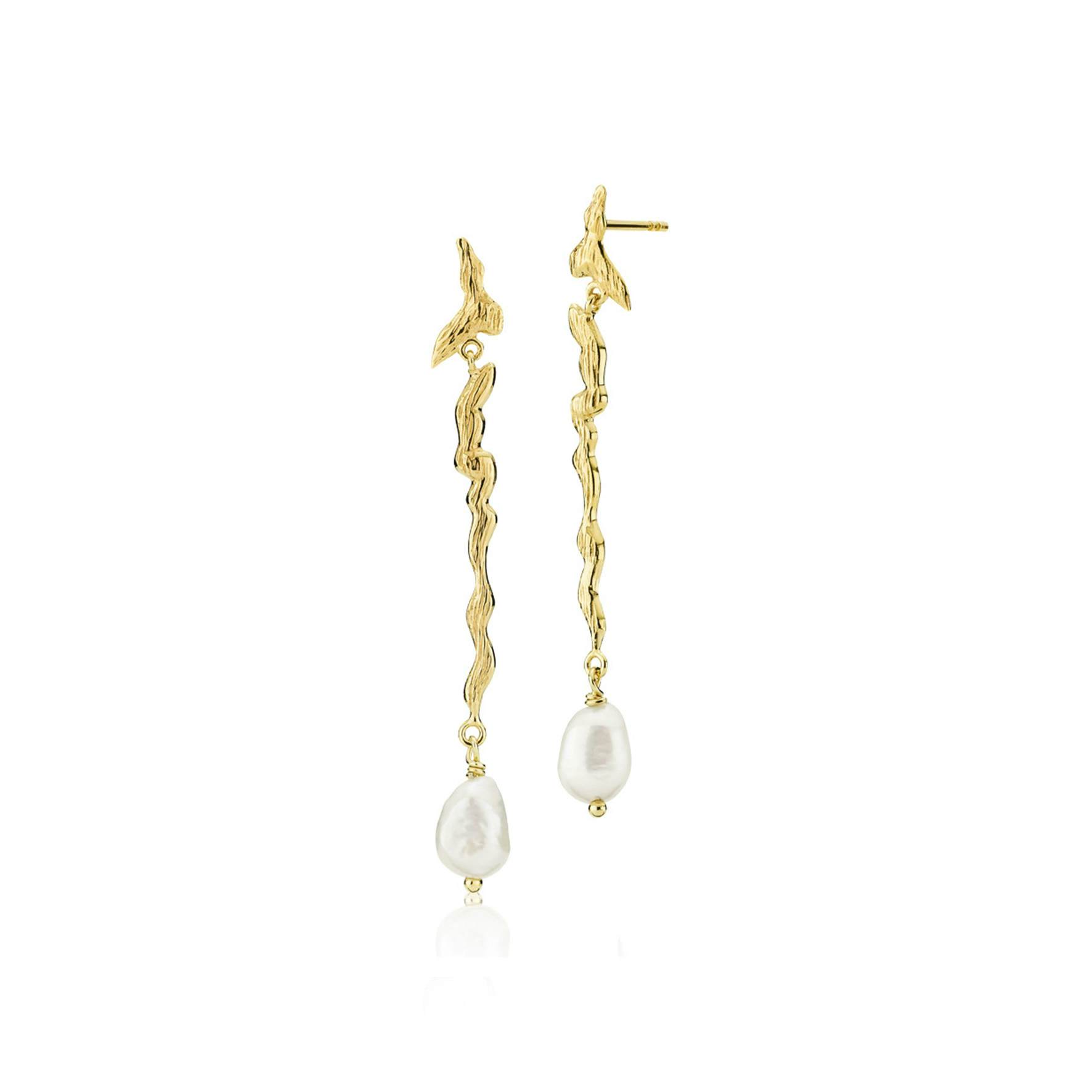Fairy Long Earrings von Izabel Camille in Vergoldet-Silber Sterling 925|Freshwater Pearl