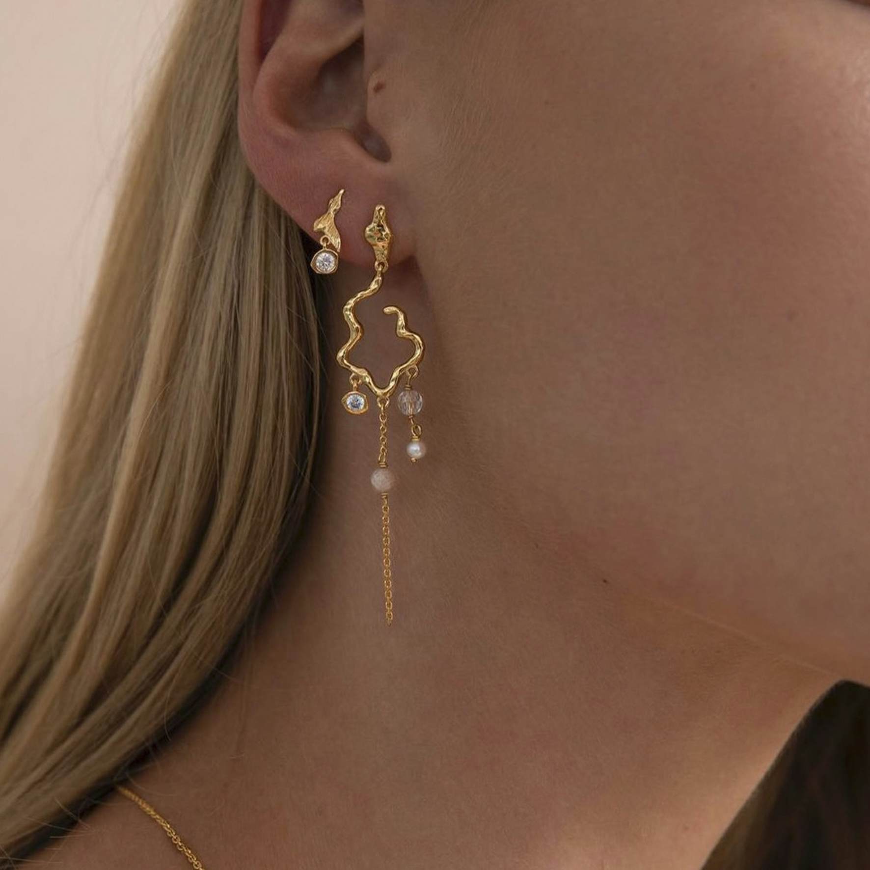 Louisa Long Earrings Pink fra Izabel Camille i Forgyldt-Sølv Sterling 925|Blank