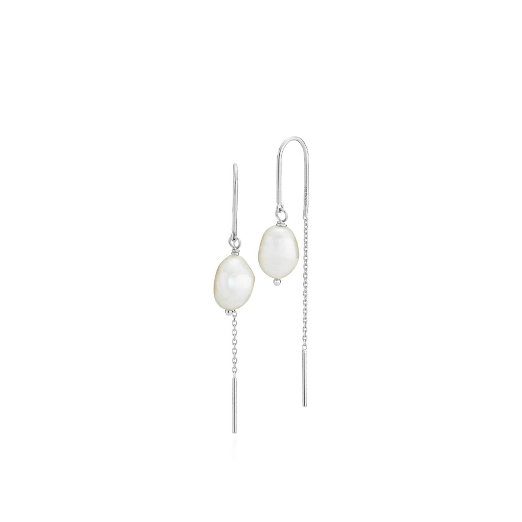 Caley Earchains With Pearl från Izabel Camille i Silver Sterling 925