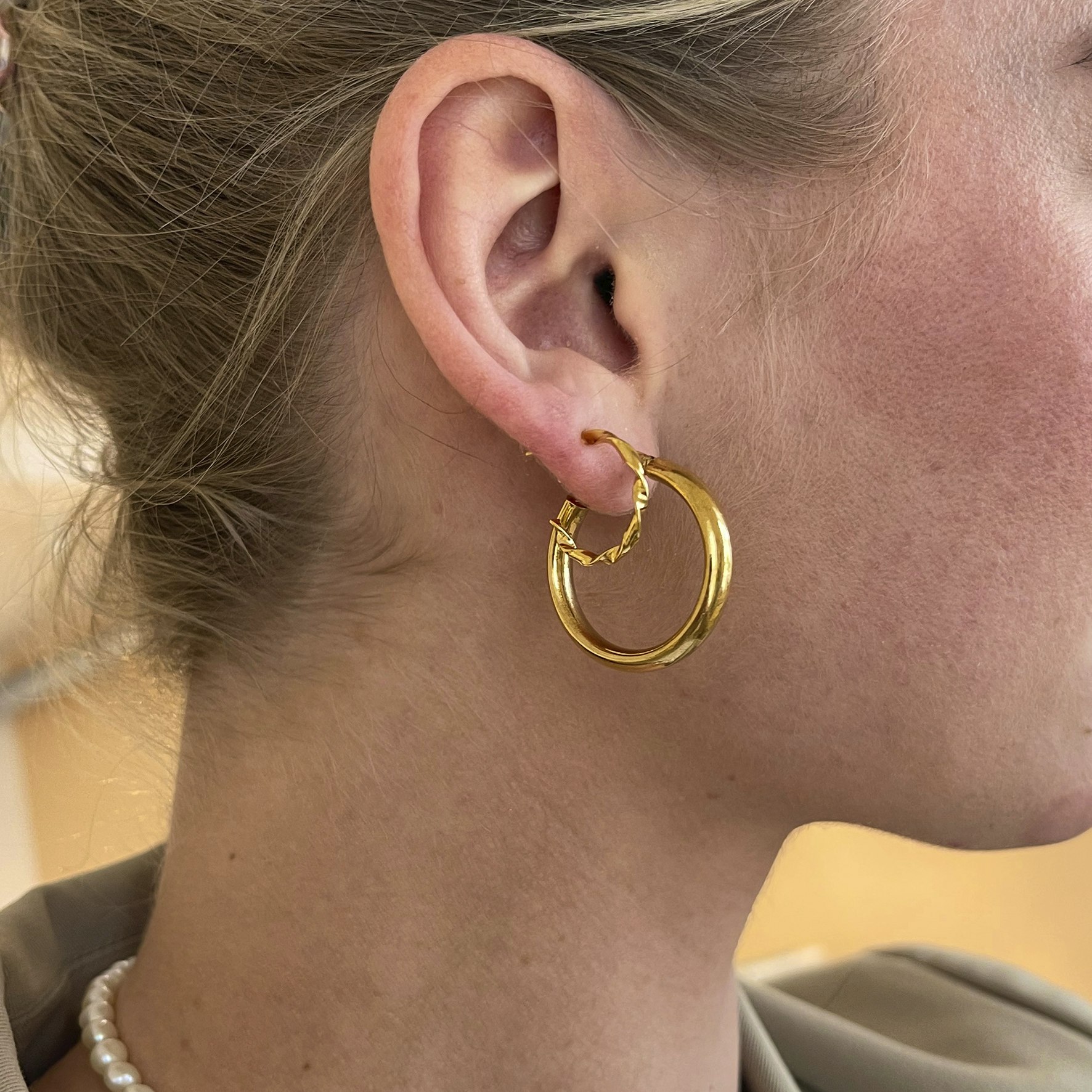 Isla Petite Hoops