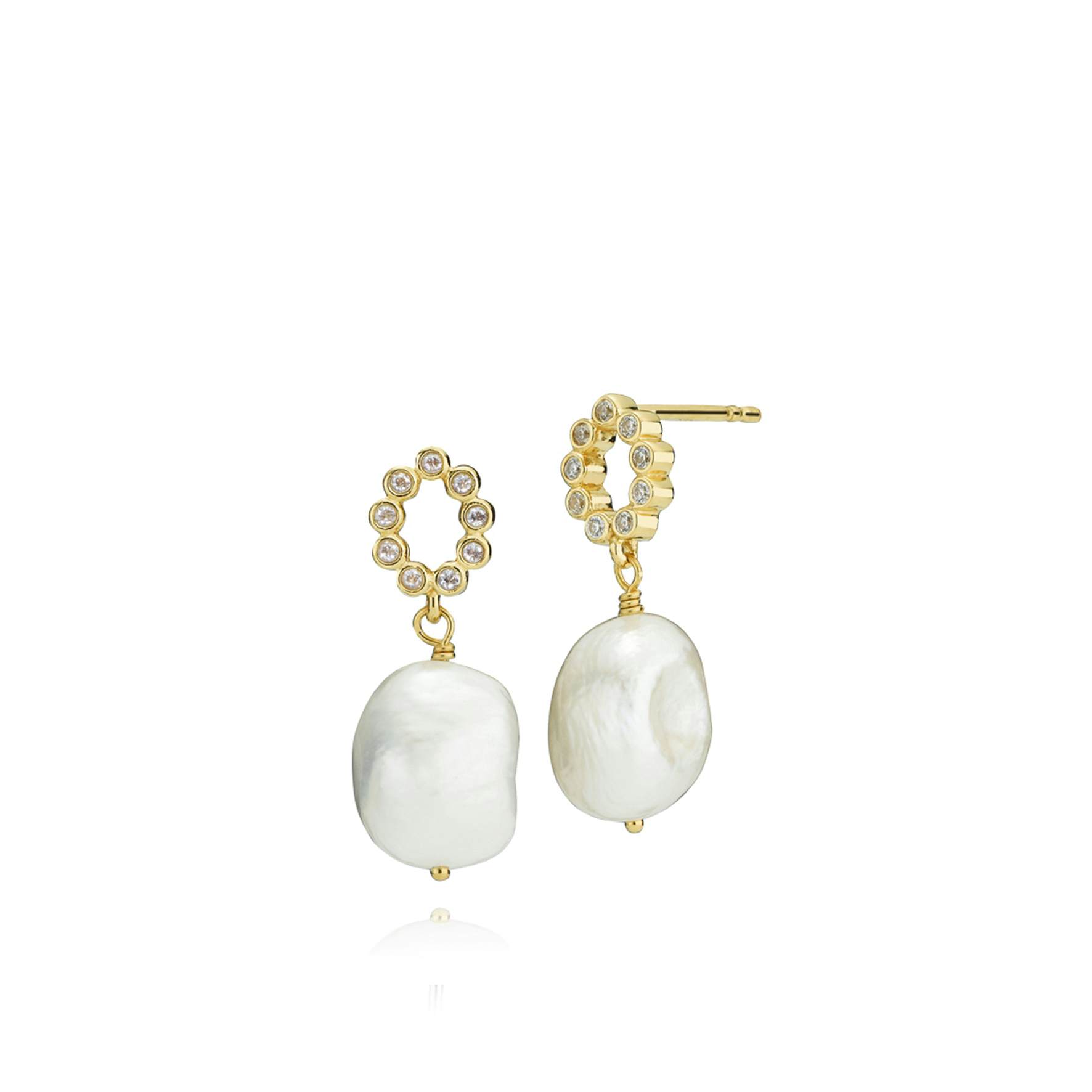 Leonora Earrings With Freshwater Pearls fra Izabel Camille i Forgylt-Sølv Sterling 925