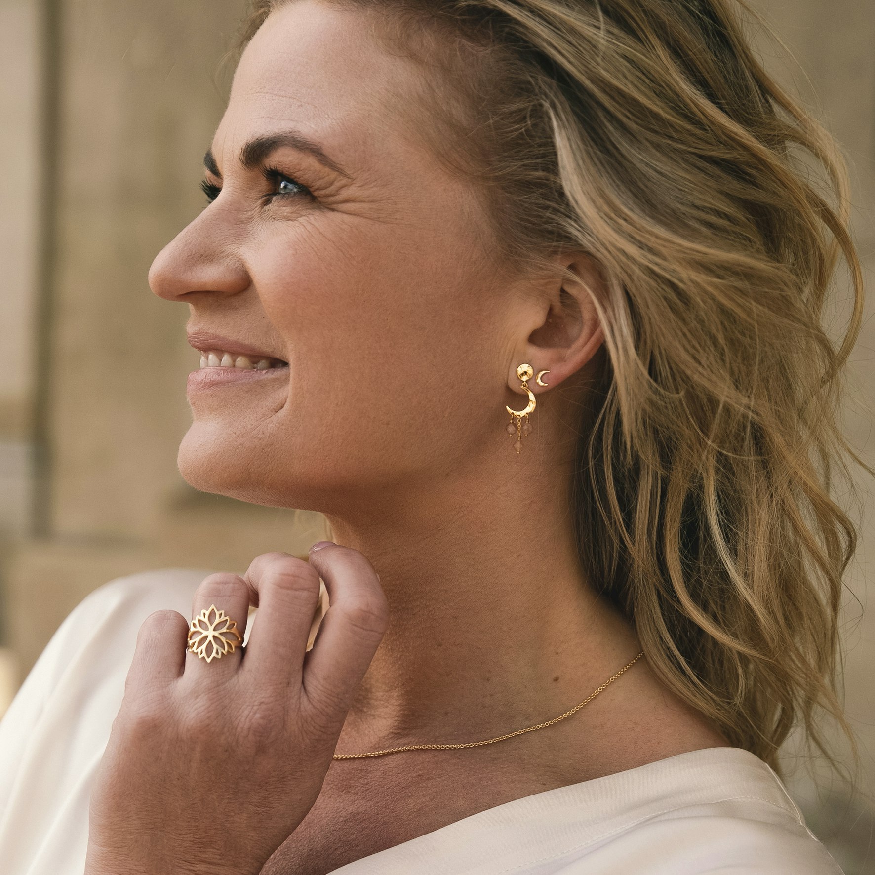 Mie Moltke Ear Studs fra Izabel Camille i Forgyldt-Sølv Sterling 925