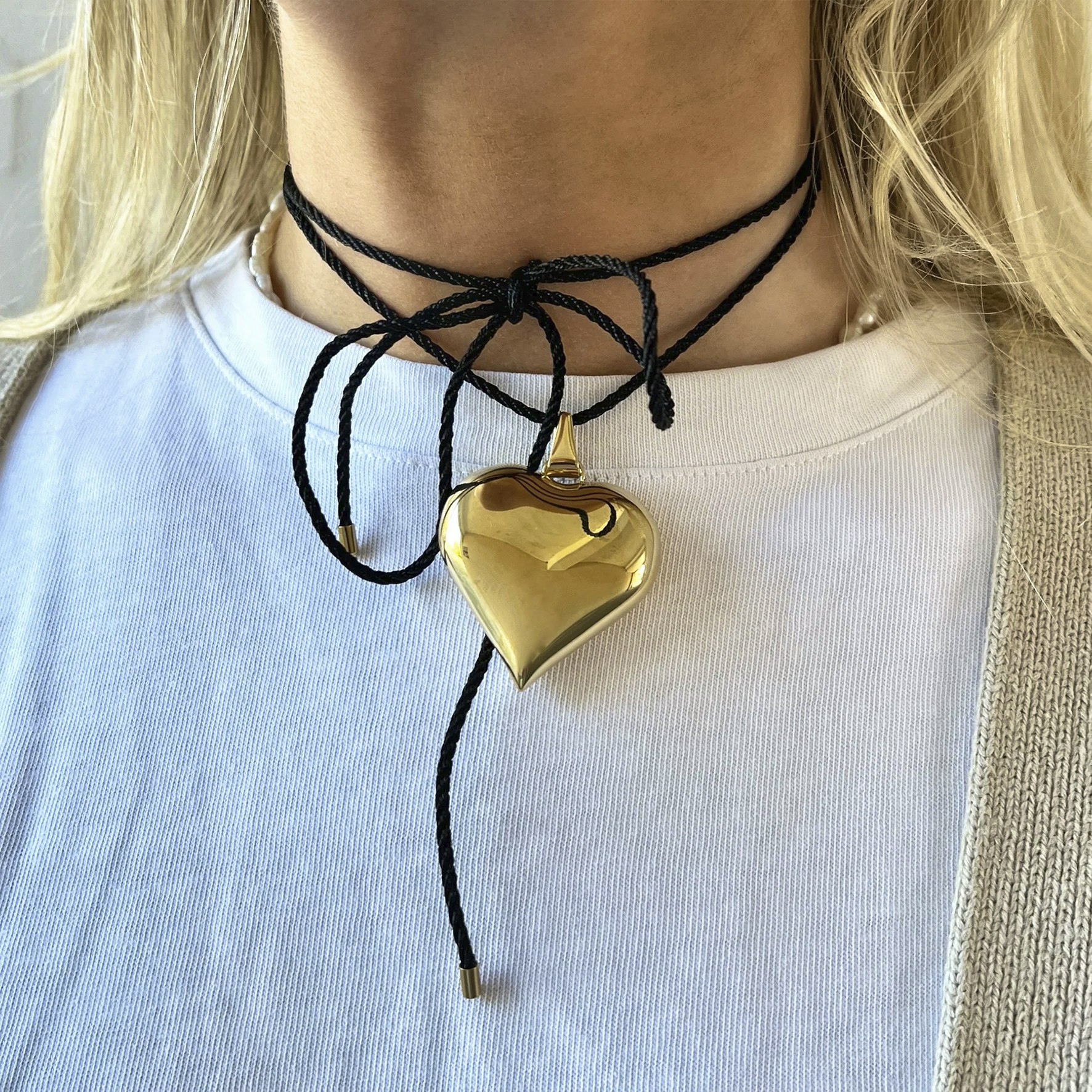 Vintage Heart Necklace fra Sistie 2nd i Forgylt Rustfritt stål