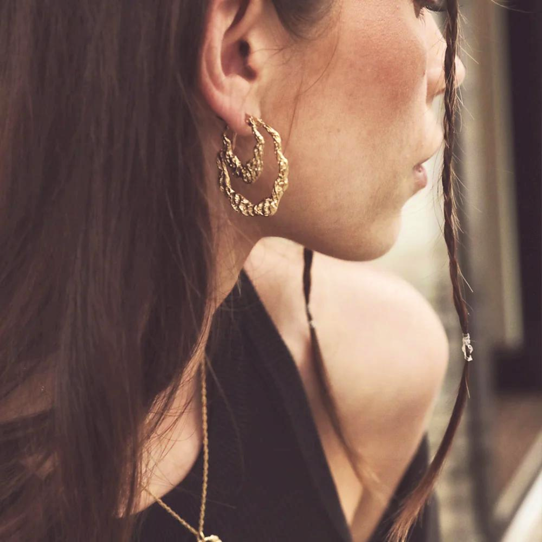 Xenia x Sistie 2nd Large Earrings fra Sistie 2nd i Rustfrit Stål