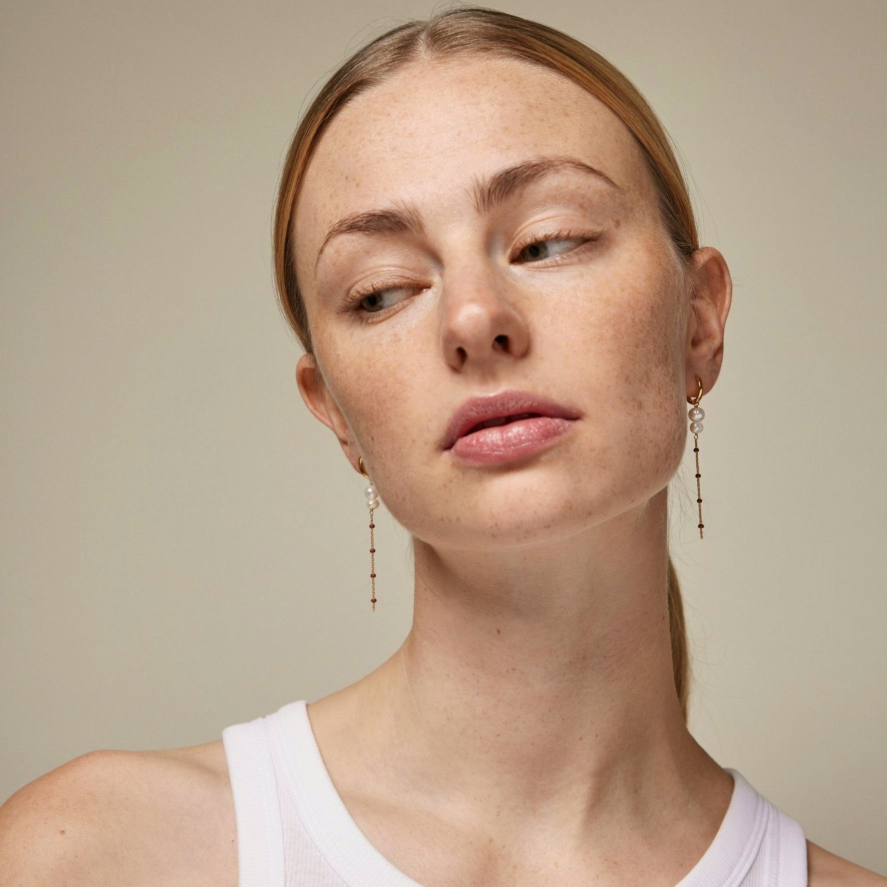 Lola Double Pearl Copper Hoops fra Enamel Copenhagen i Forgyldt-Sølv Sterling 925