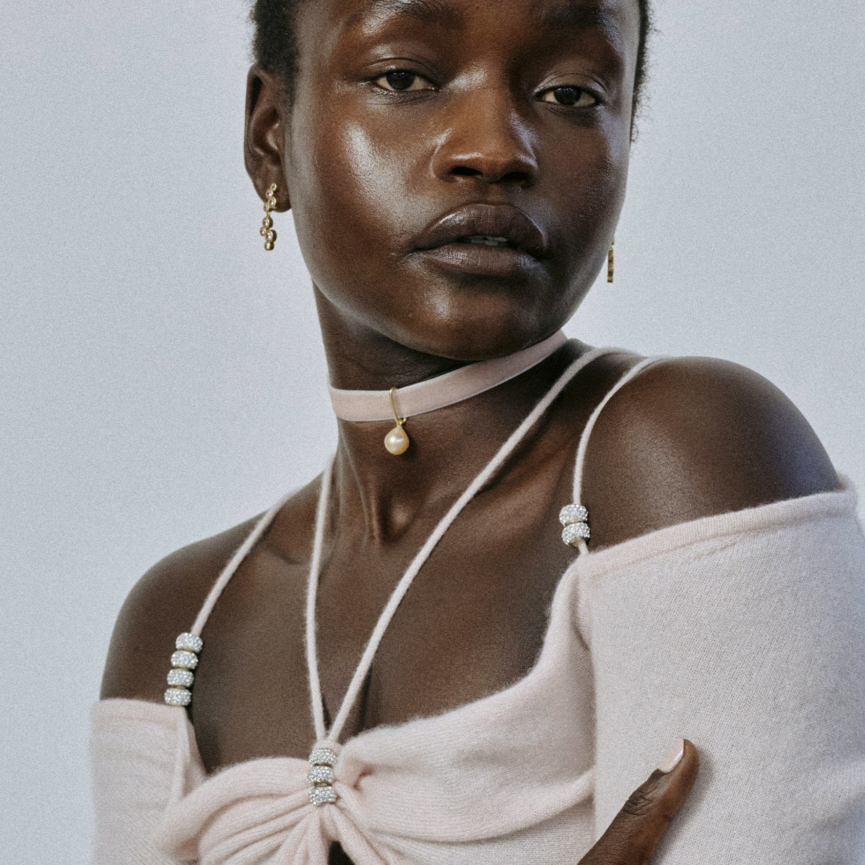 String Of Venus Teardrop Choker Necklace