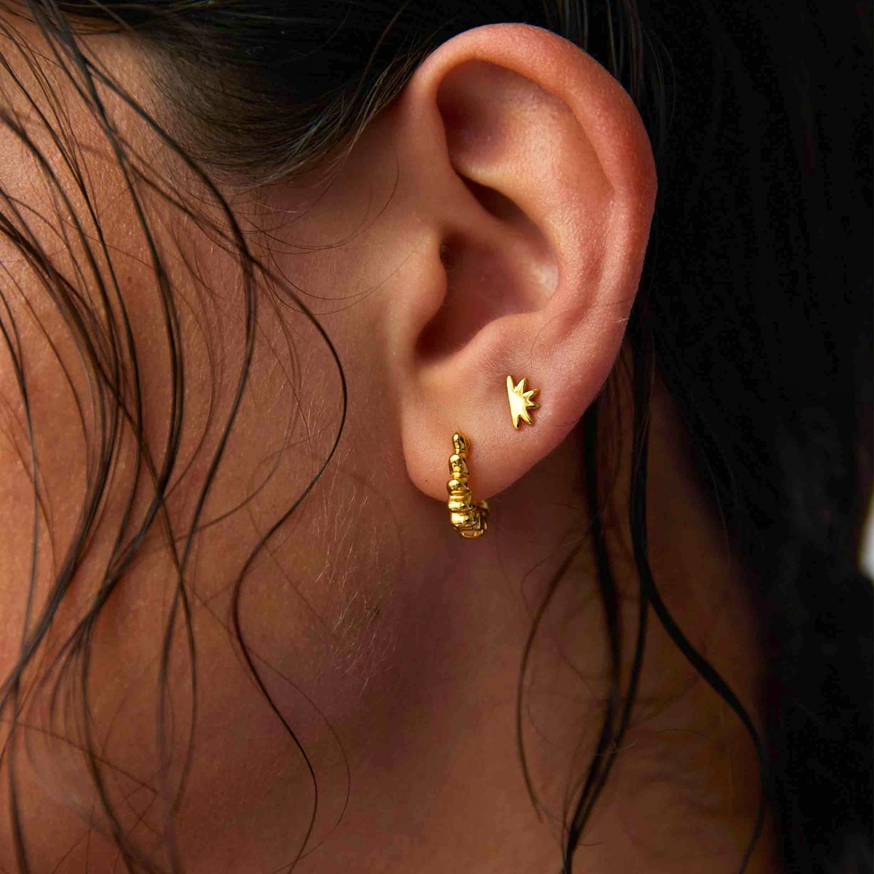 Omani Mini Earrings fra Hultquist Copenhagen i Forgyldt-Sølv Sterling 925