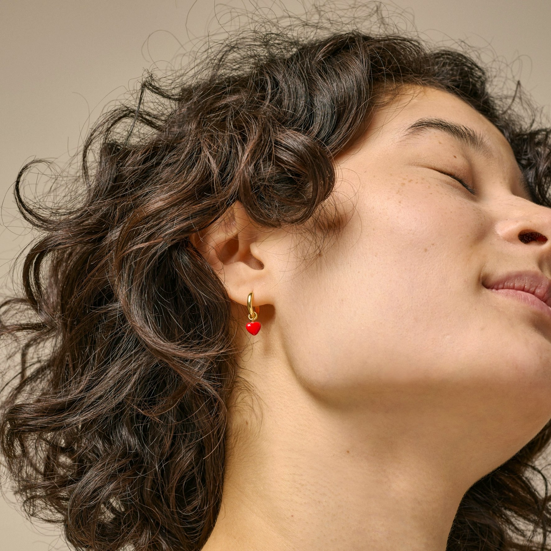 Amore Hoops Red