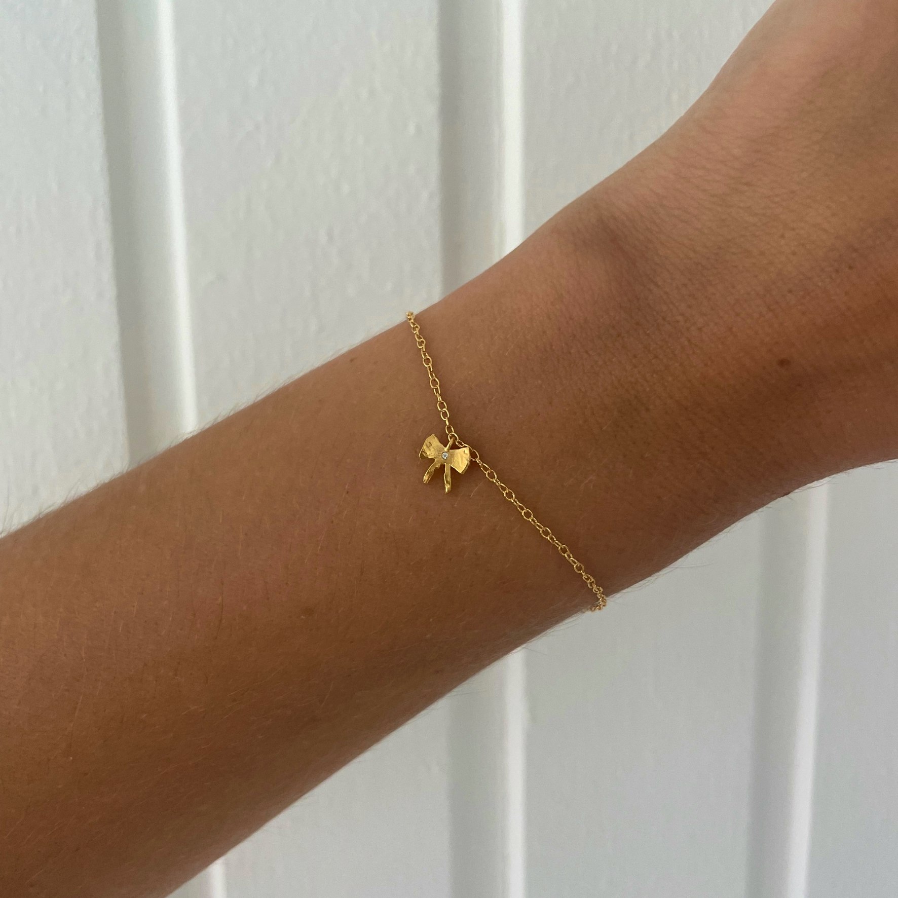 Petit Bow With Stone Bracelet de STINE A Jewelry dans Plaqué or-Argent Sterling 925