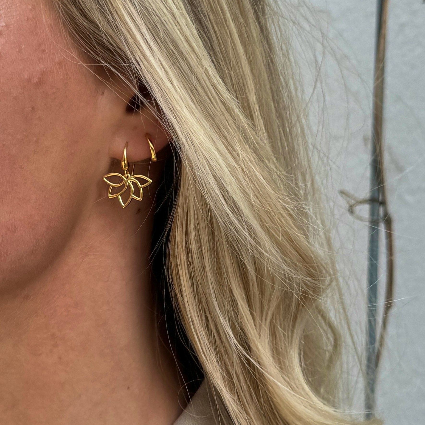 Nigella Earrings von Izabel Camille in Vergoldet-Silber Sterling 925