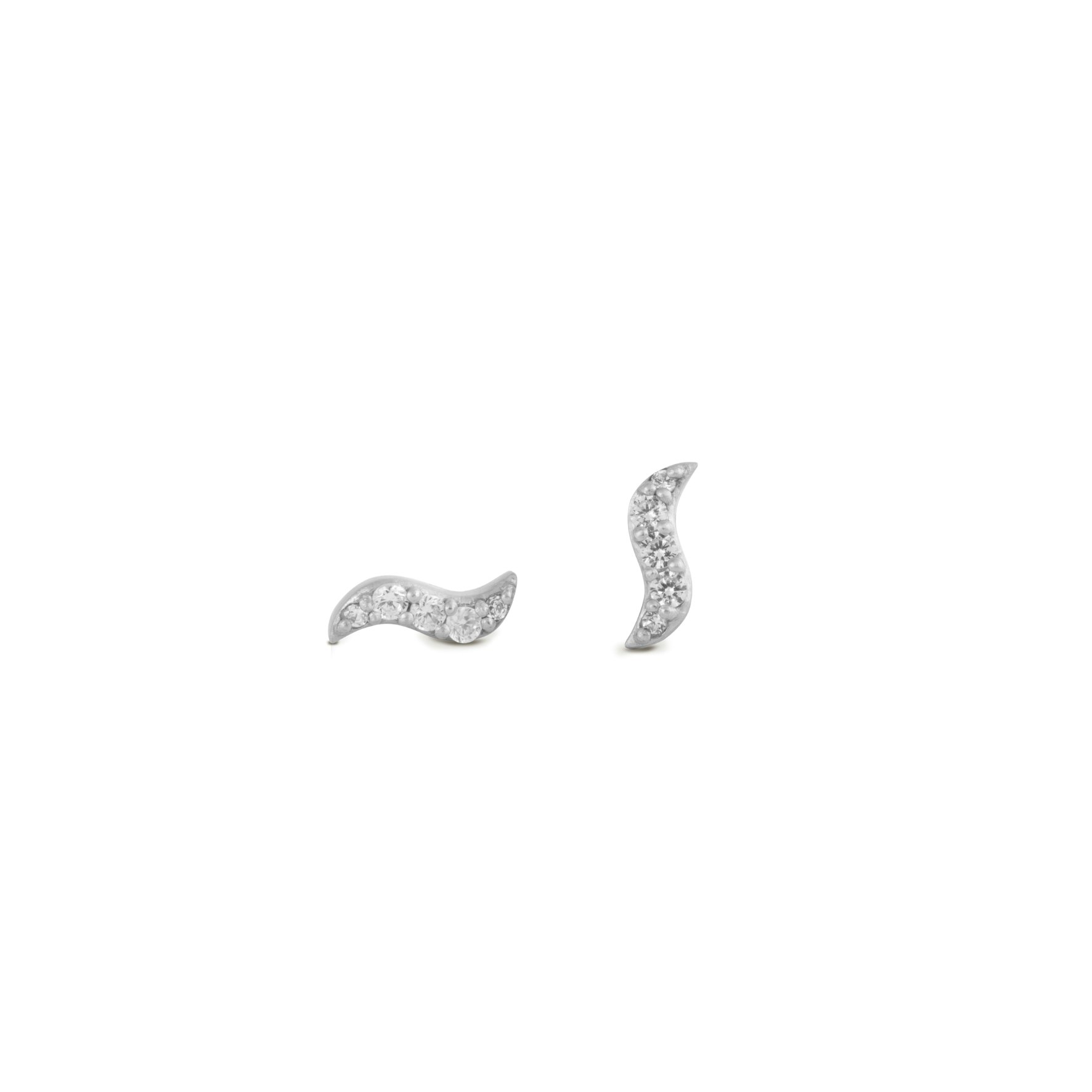 Wave Studs Sparkle fra byBiehl i Sølv Sterling 925