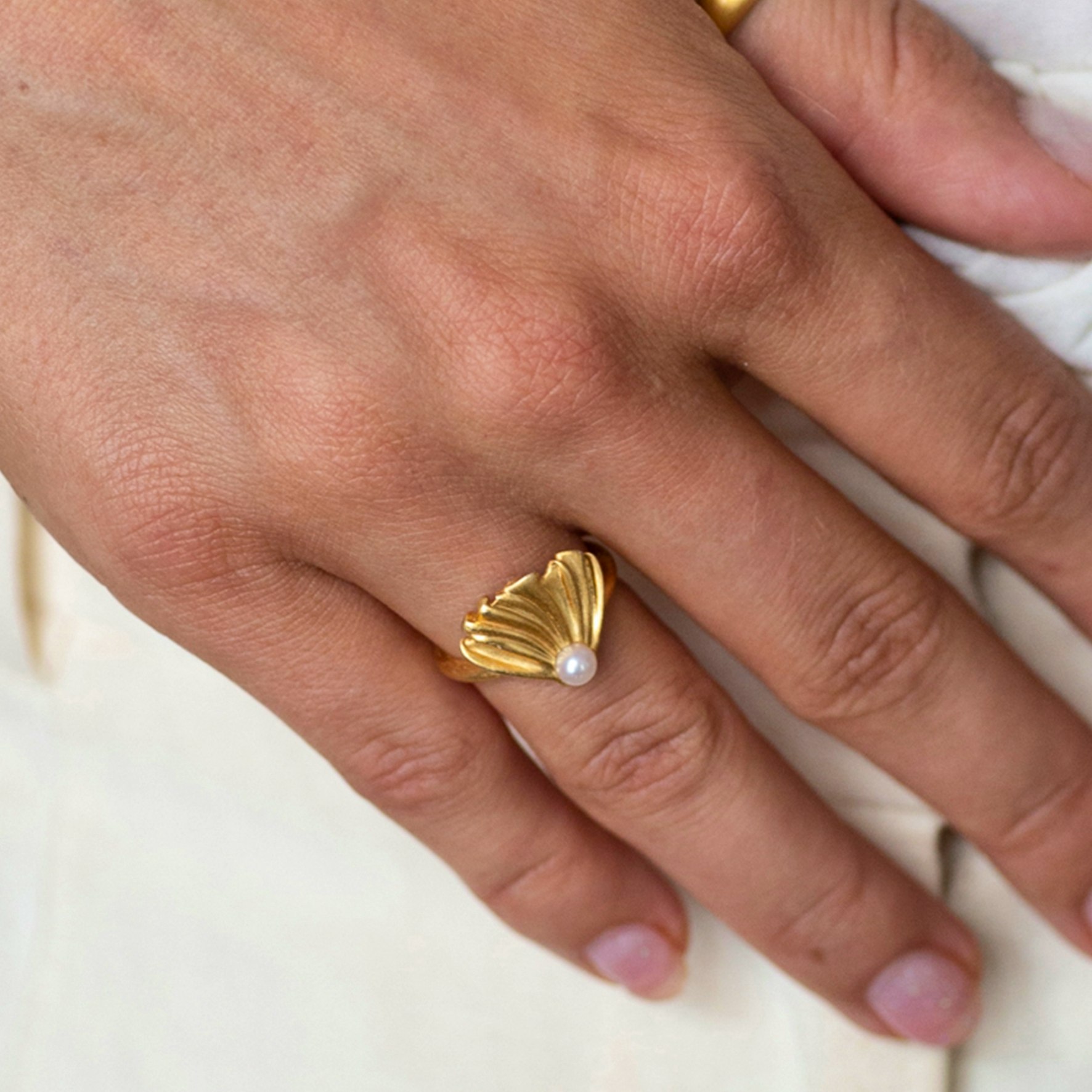 Poppy Ring fra byBiehl i Sølv Sterling 925