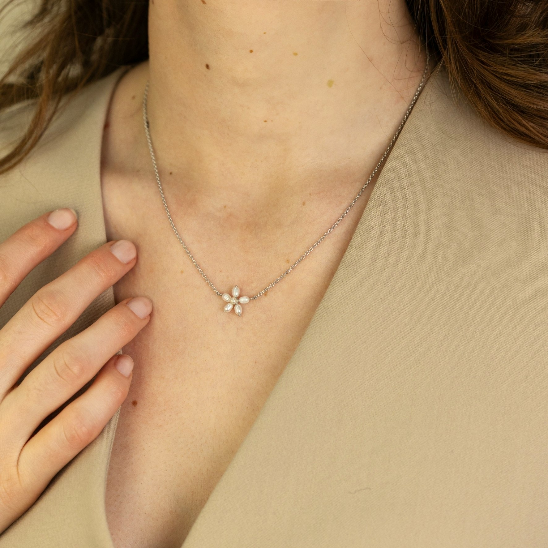 Pearl Signature Necklace z byBiehl v Pozlacené stříbro sterling 925