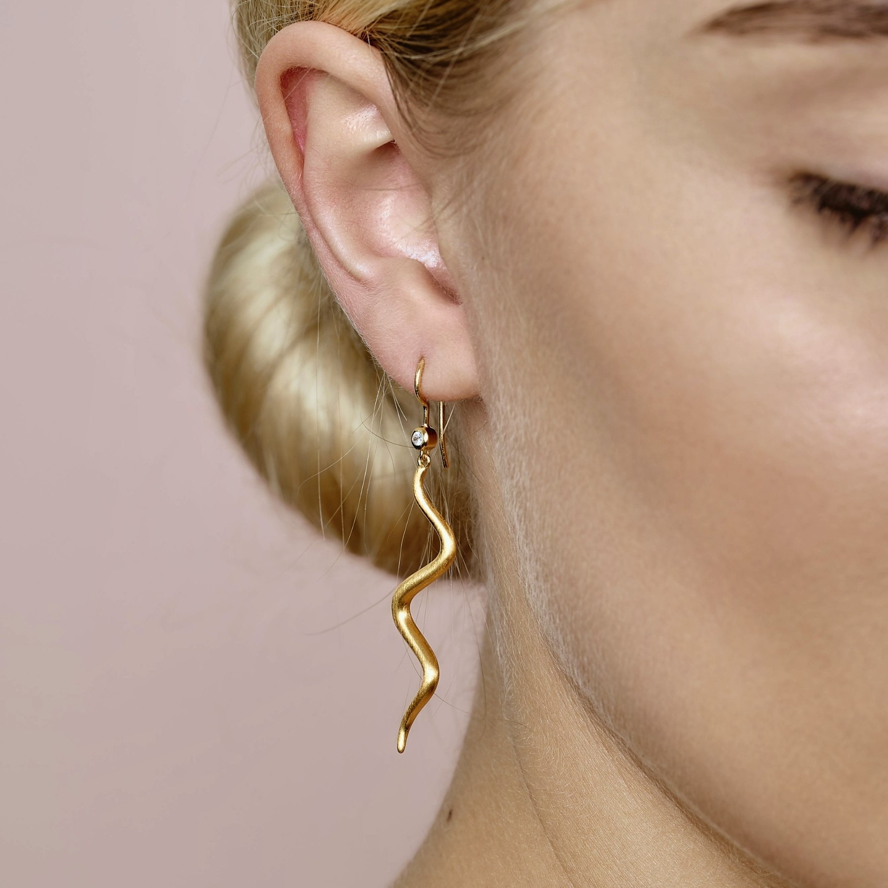 Wave Earrings fra byBiehl i Sølv Sterling 925