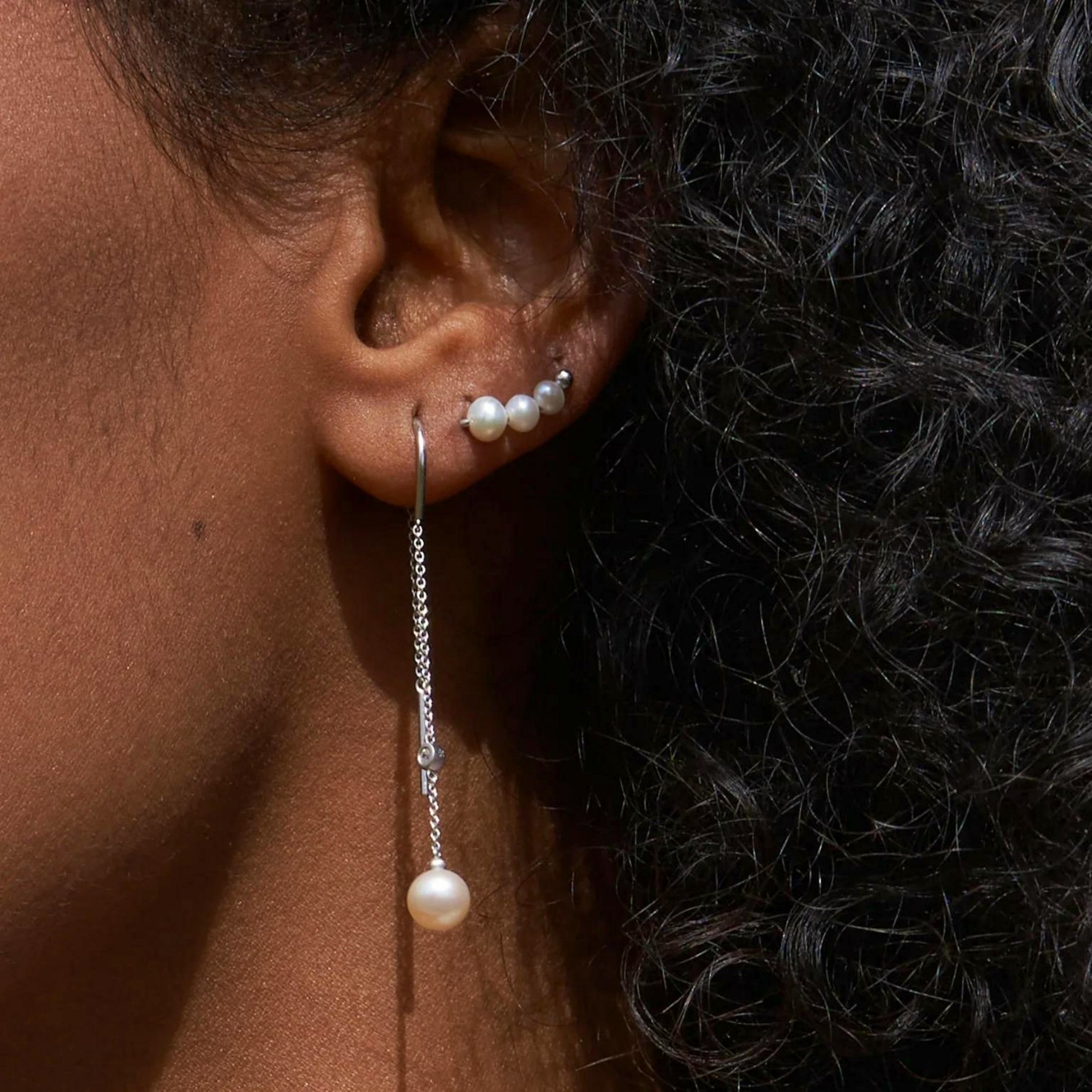 Aura Earclimbers Small byBiehl:stä Hopea Sterling 925:ssä}