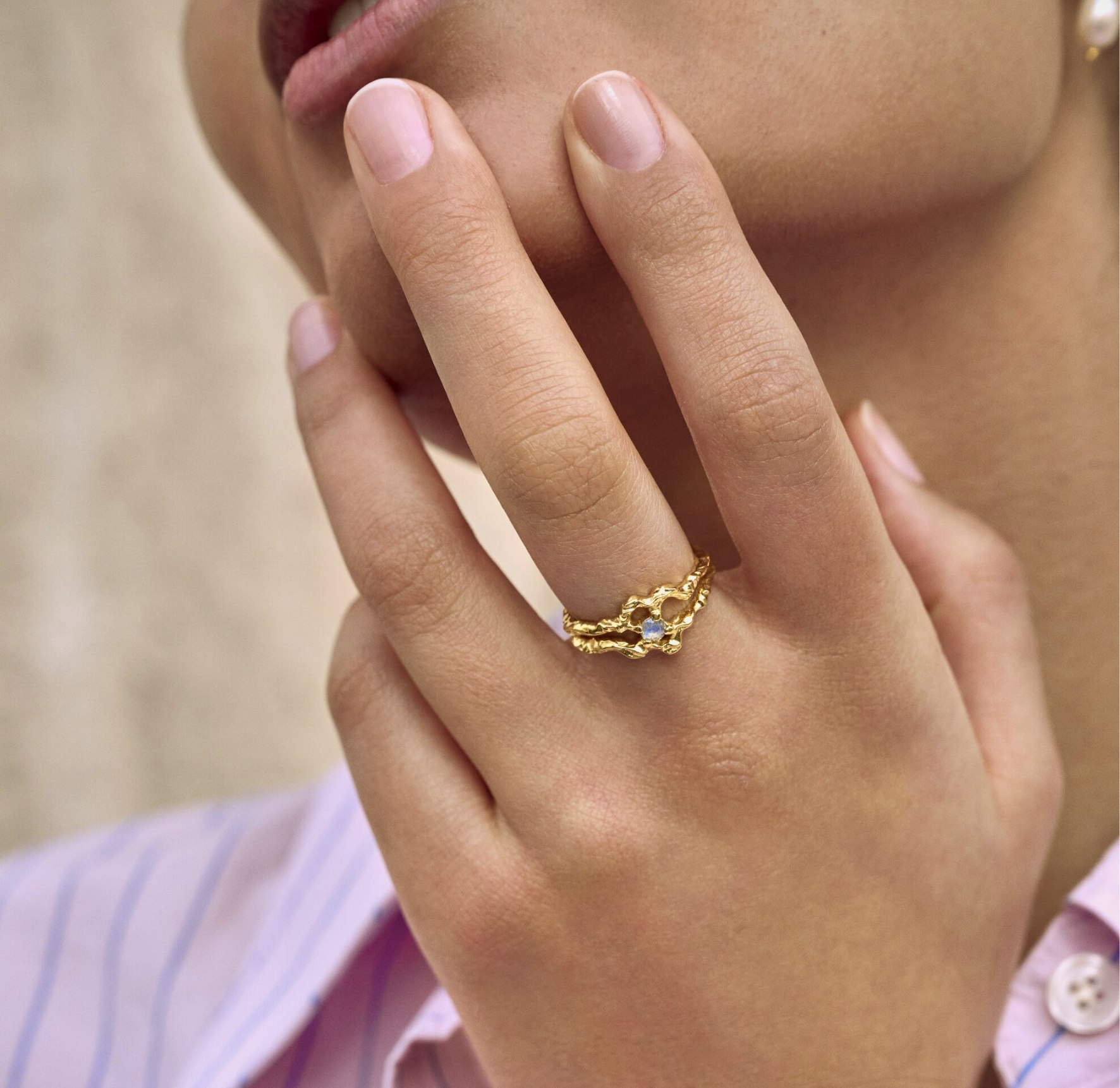 Shelly Ring fra Maanesten i Sølv Sterling 925