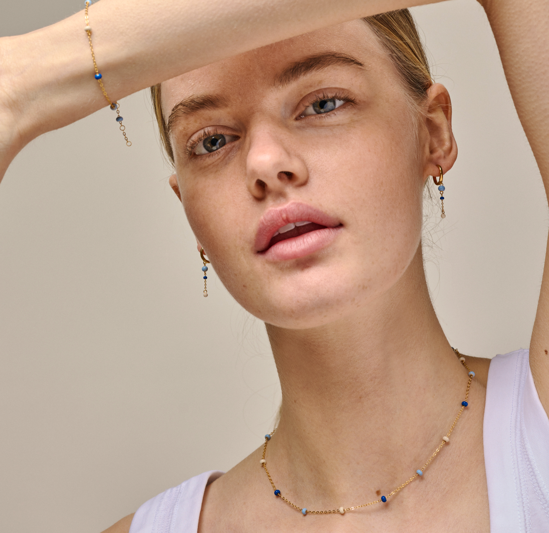 Lola Bold Necklace Daisy de Enamel Copenhagen dans Plaqué or-Argent Sterling 925
