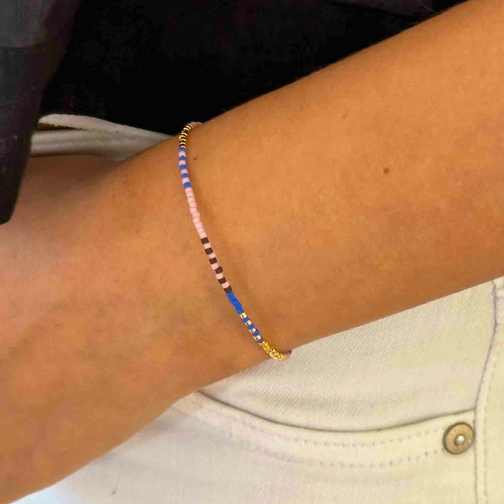 Nanna Blue Multi Bracelet fra Nuni Copenhagen i Forgylt-Sølv Sterling 925