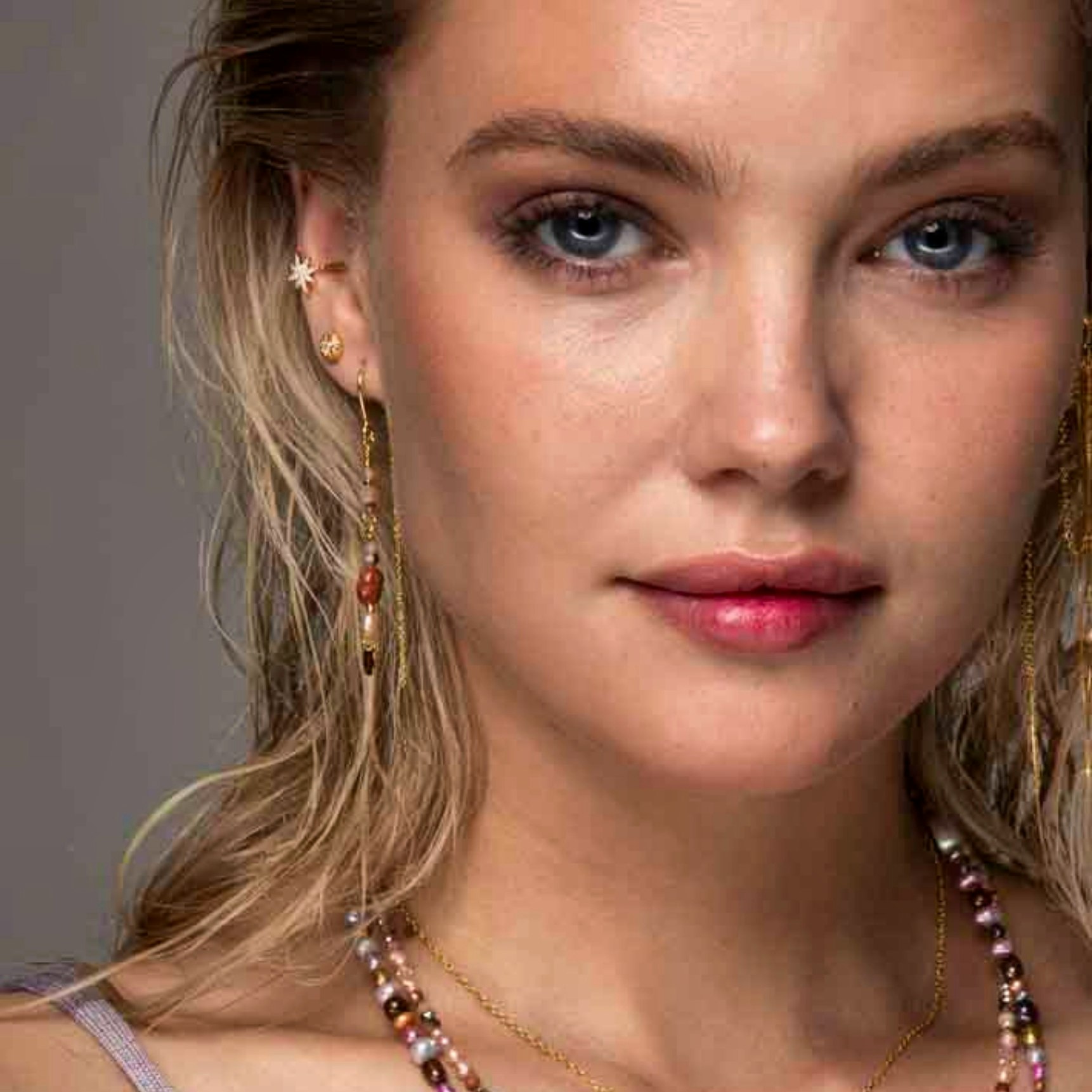Kikki Brown Earchains fra Nuni Copenhagen i Forgylt-Sølv Sterling 925