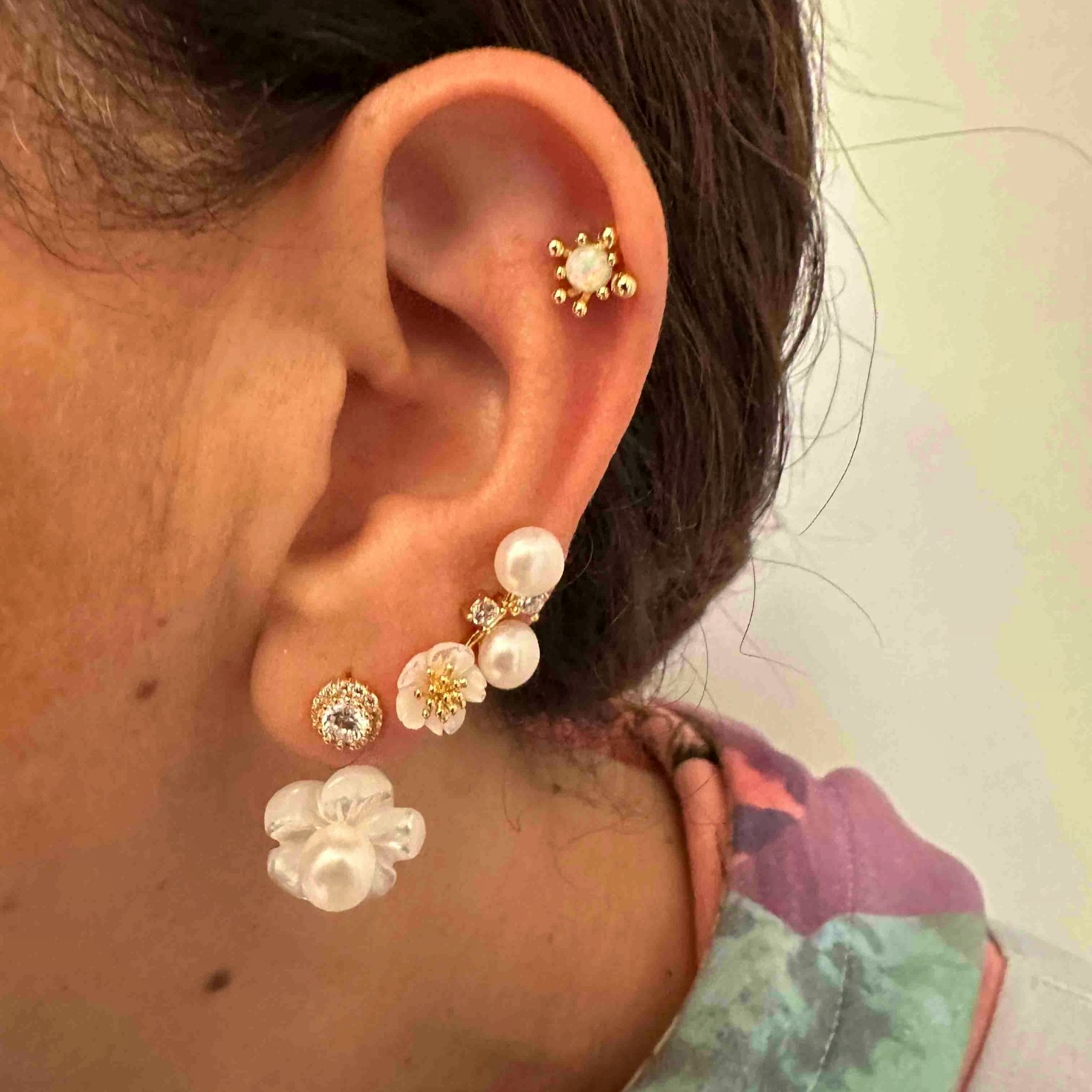 Mabel Pearl Earrings fra Nuni Copenhagen i Forgylt-Sølv Sterling 925
