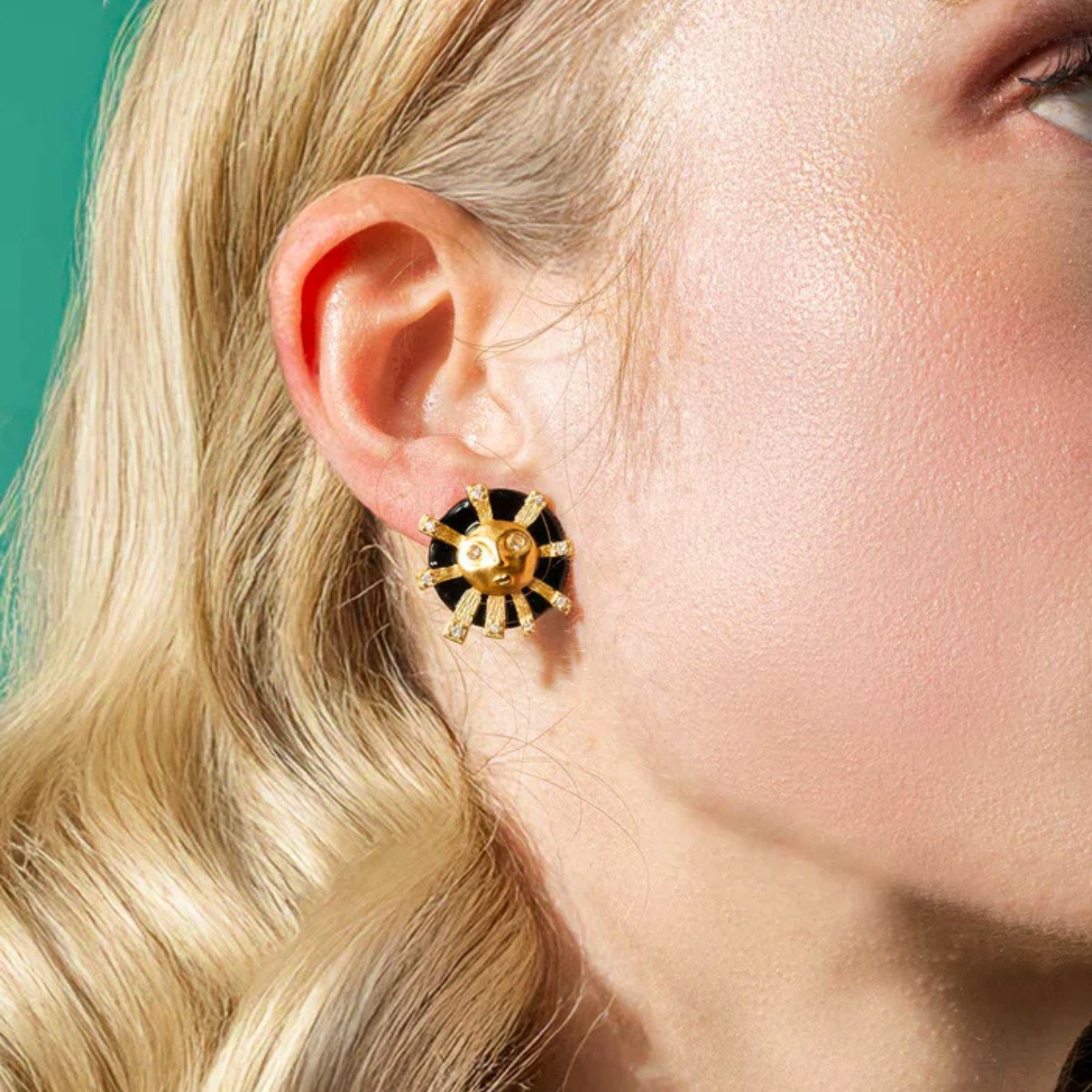 Eos' Earrings Black Enamel z House Of Vincent v Pozlacené stříbro sterling 925