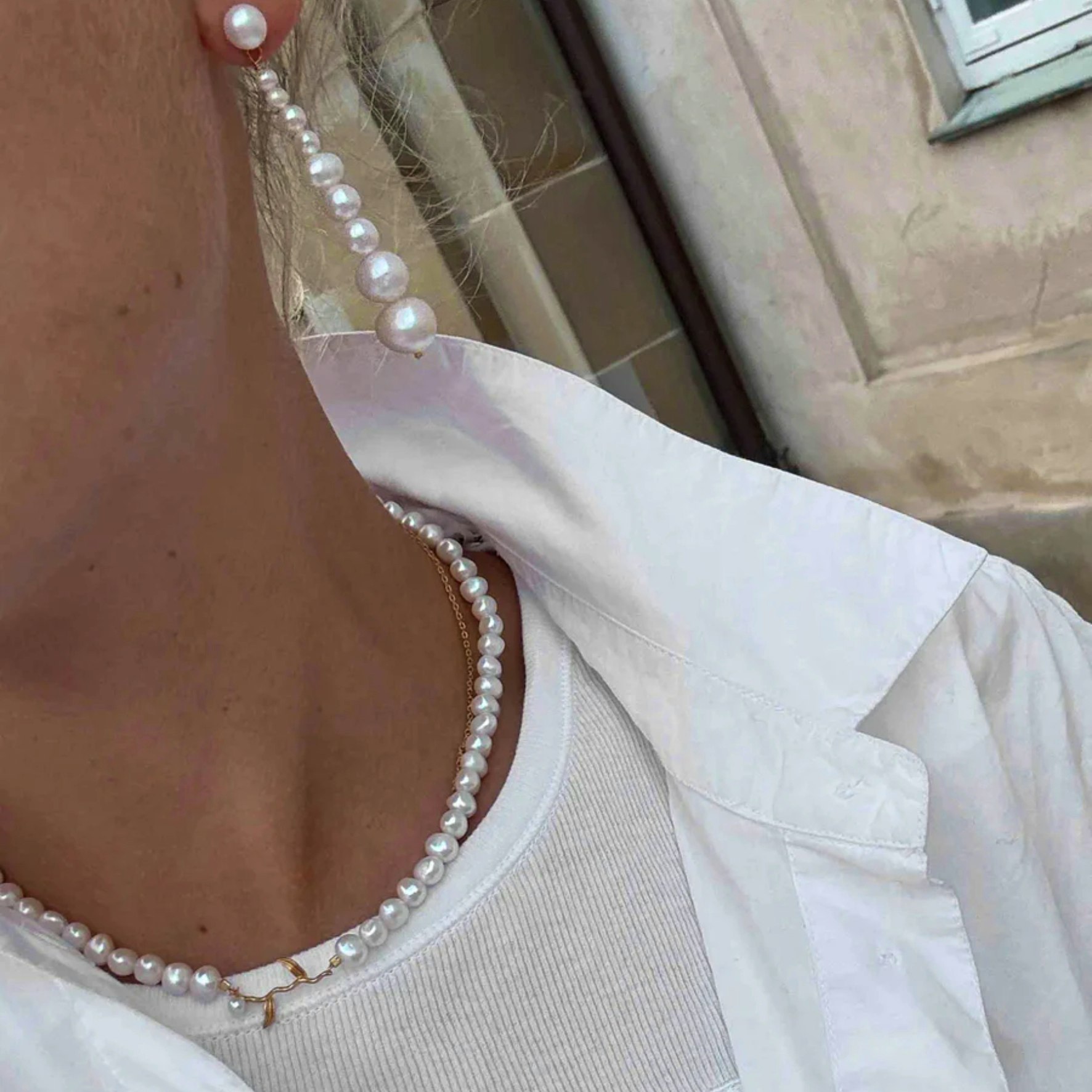 Marigold Pearl Necklace z Hultquist Copenhagen v Pozlacené stříbro sterling 925