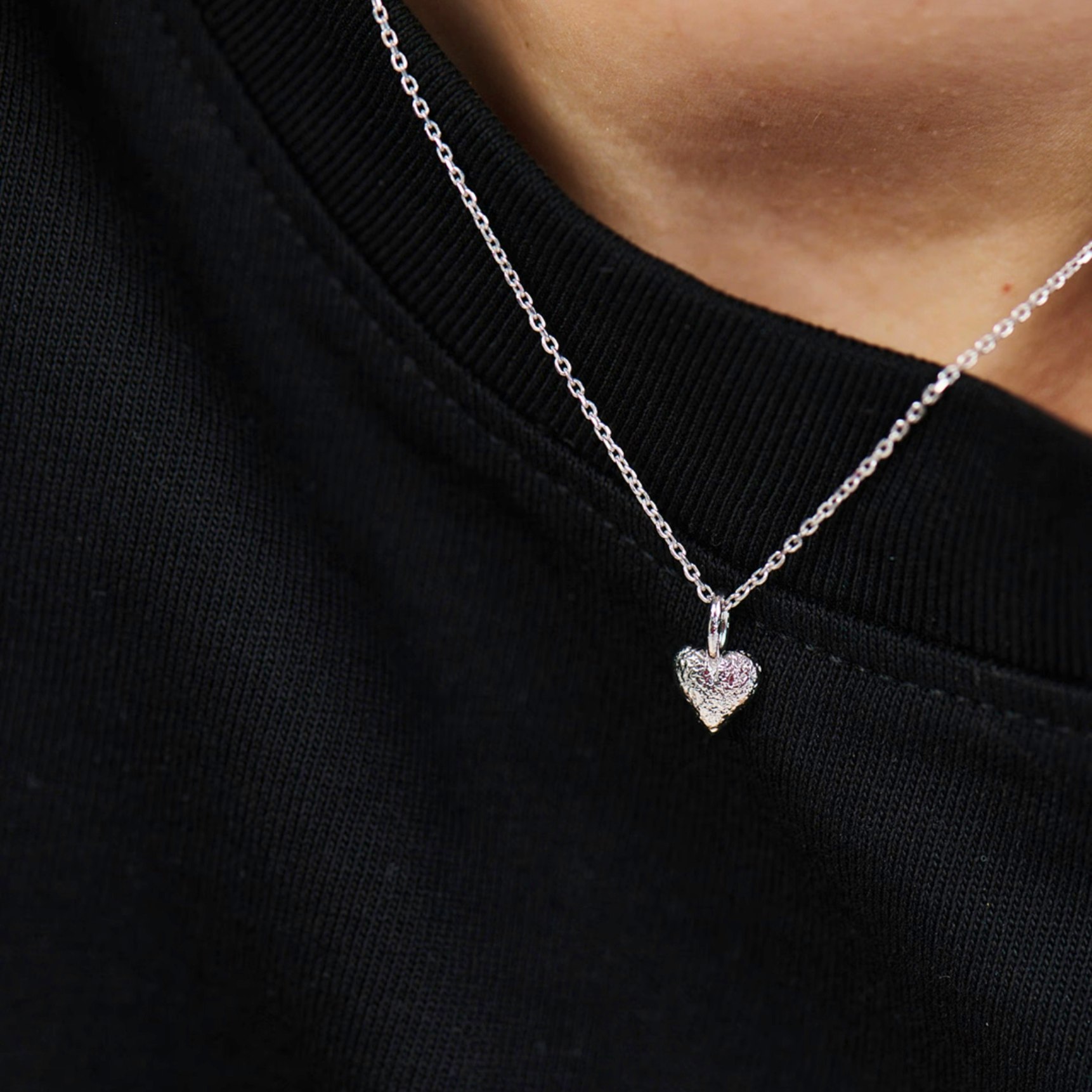 Amour Heart Necklace de Studio Z dans Argent Sterling 925