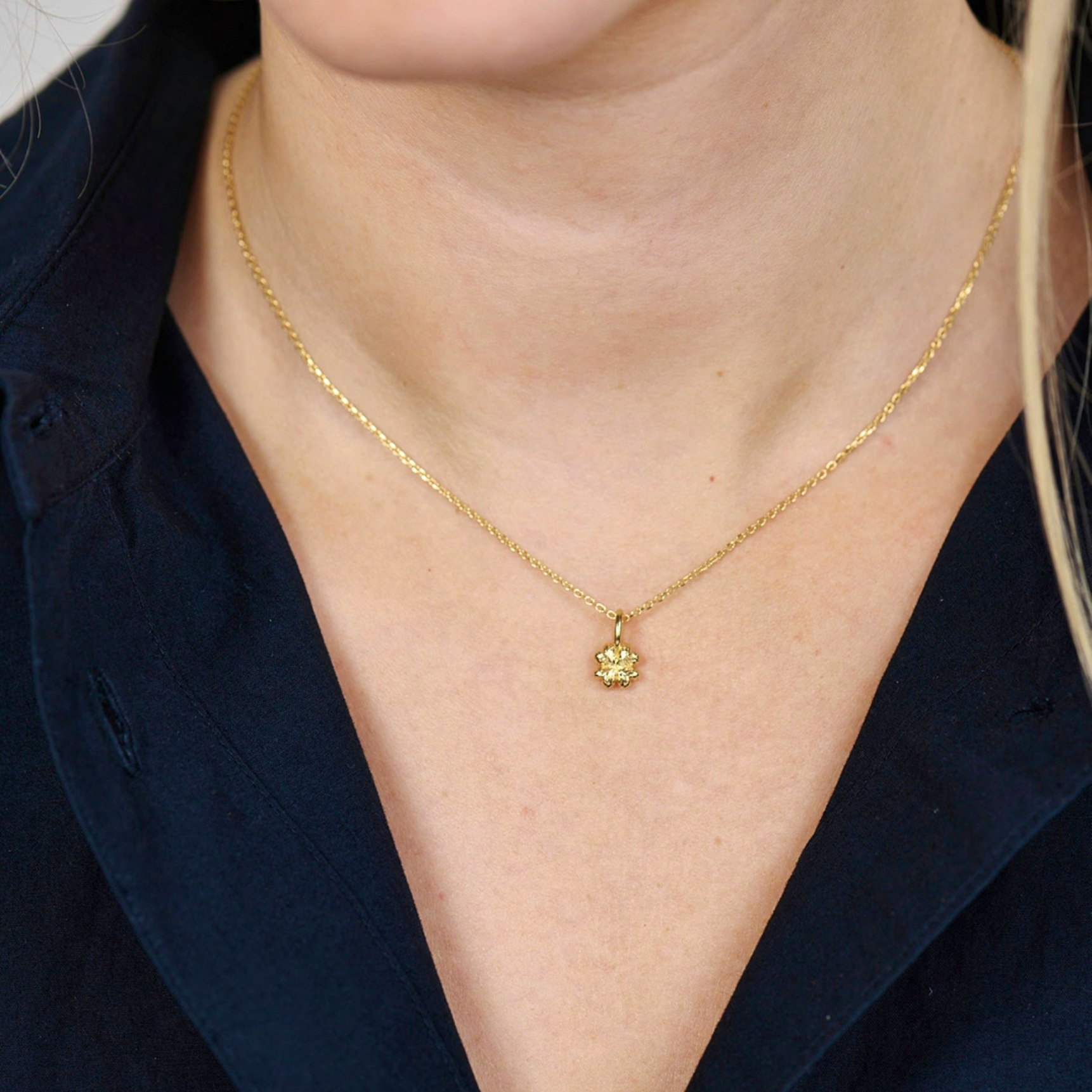 Serene Clover Necklace de Studio Z dans Plaqué or-Argent Sterling 925