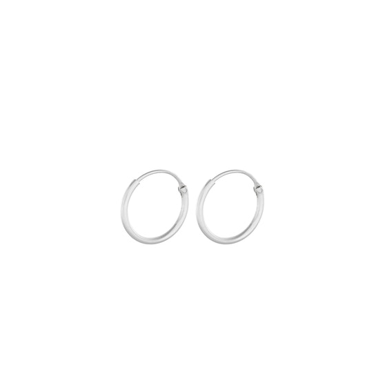 Tiny Plain hoops från Pernille Corydon i Silver Sterling 925