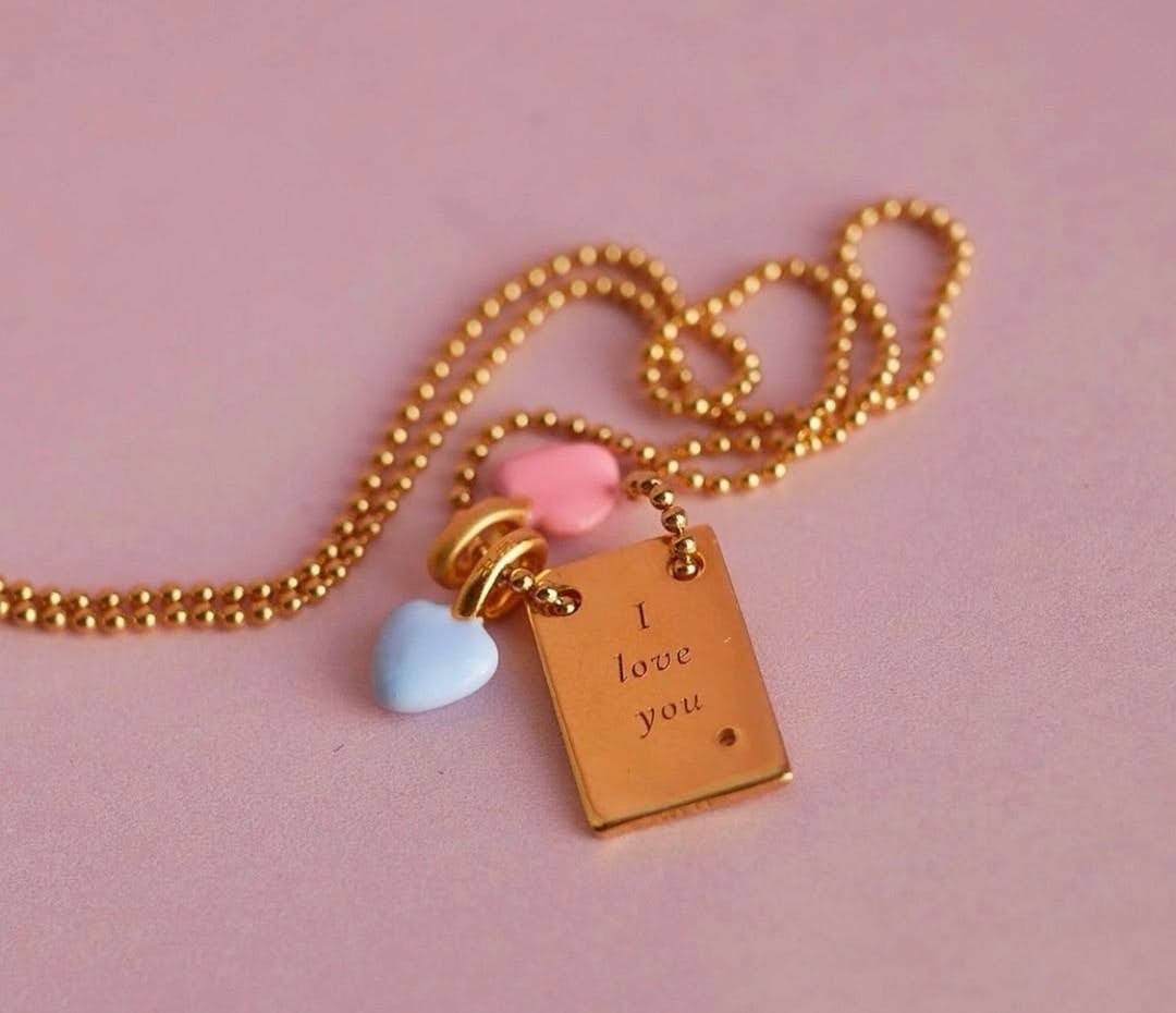 I Love You necklace fra Enamel Copenhagen i Forgyldt-Sølv Sterling 925| Matt,Blank