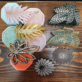 Shield Hair clip Light grey