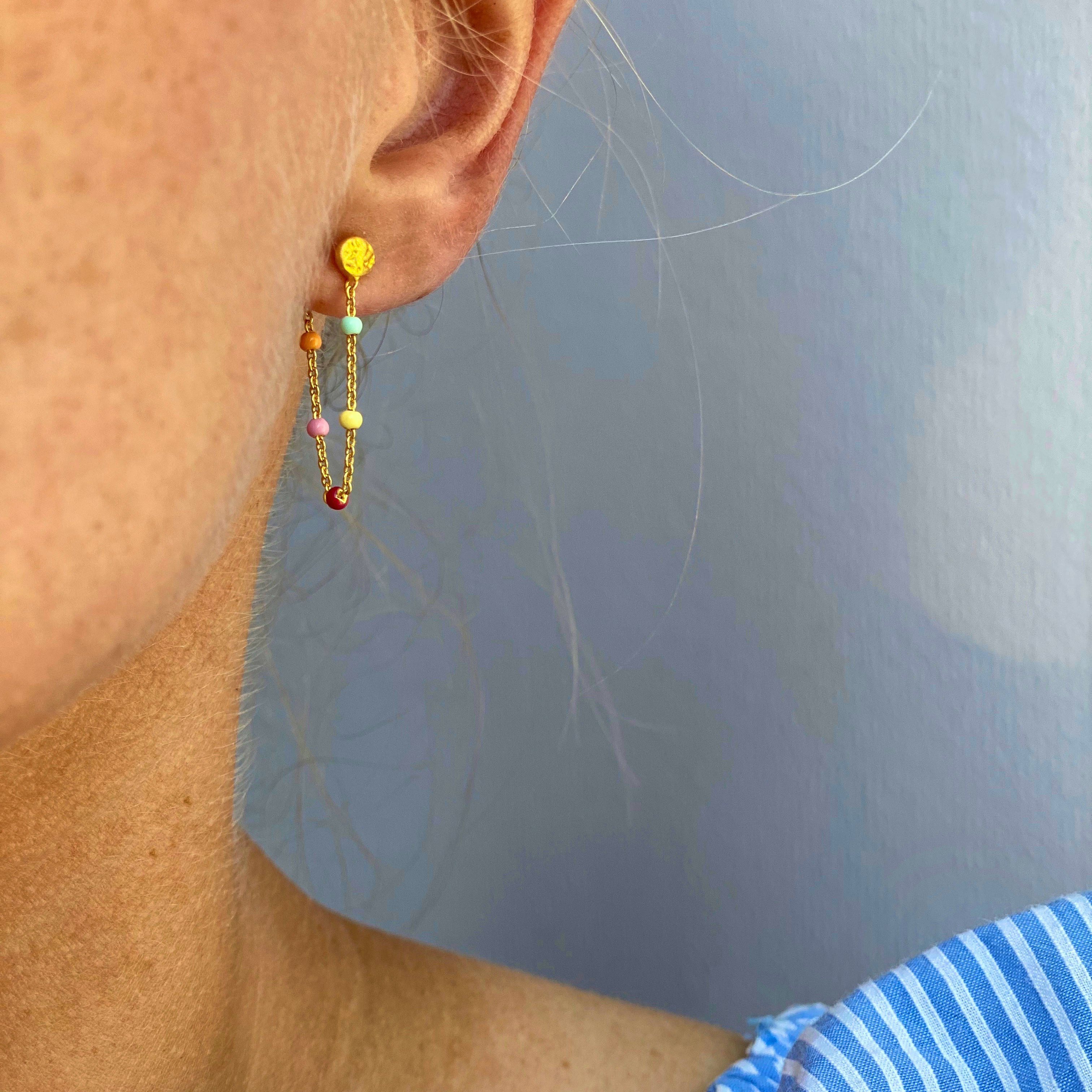 Lola Earrings Rainbow fra Enamel Copenhagen i Forgylt-Sølv Sterling 925