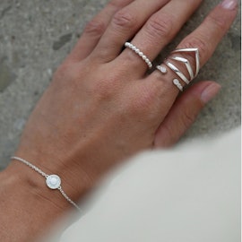 V-Shape Ring aus Enamel Copenhagen