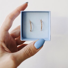 Halo small creol earrings