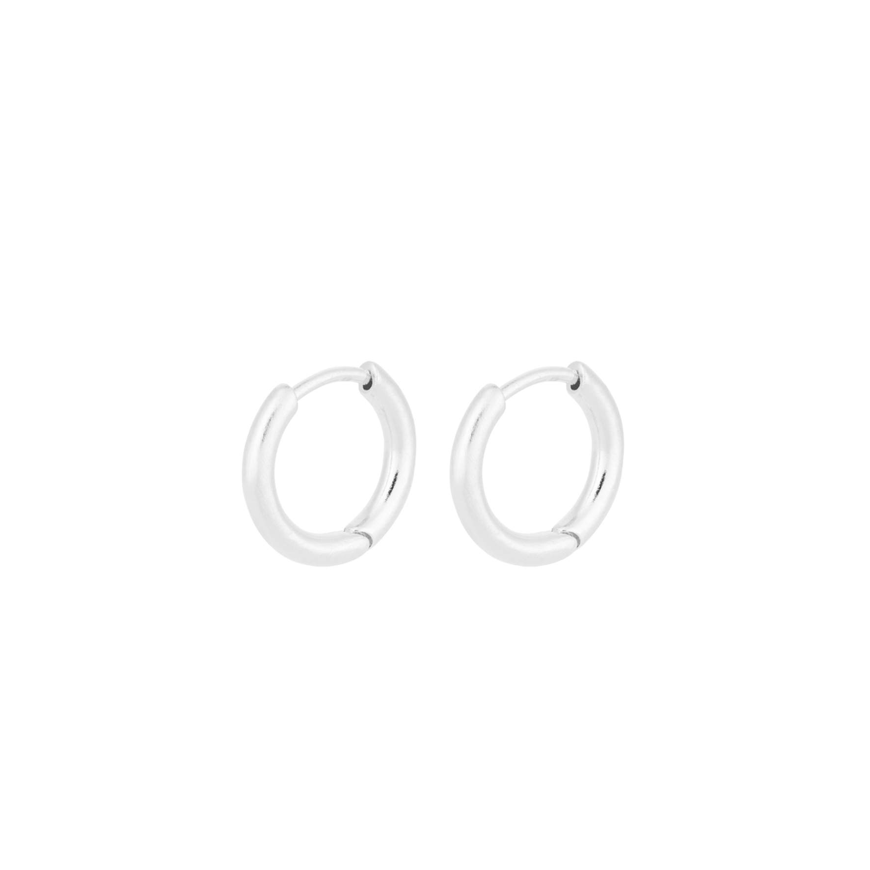 Solid Huggie Earrings fra Pernille Corydon i Sølv Sterling 925