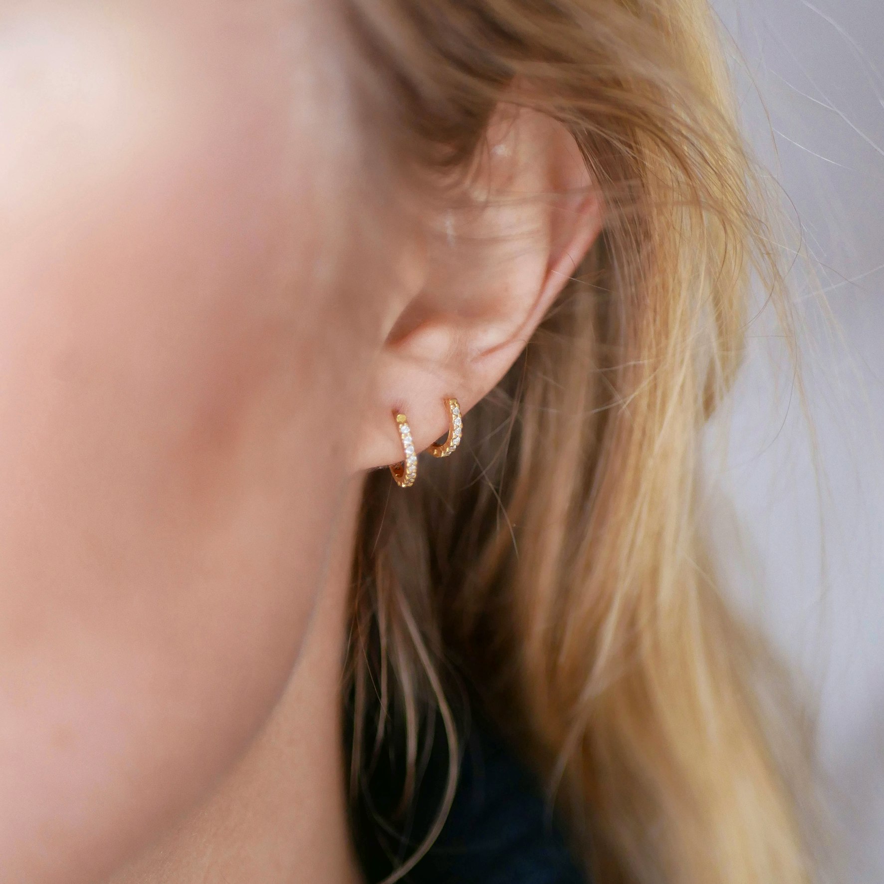 Petite Flora Hoops 8mm fra Enamel Copenhagen i Forgylt-Sølv Sterling 925