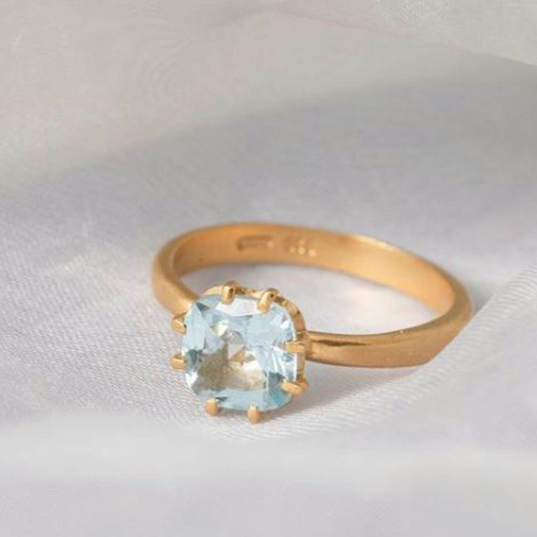 Gem Candy Ring Topaz from Carré in Goldplated-Silver Sterling 925|