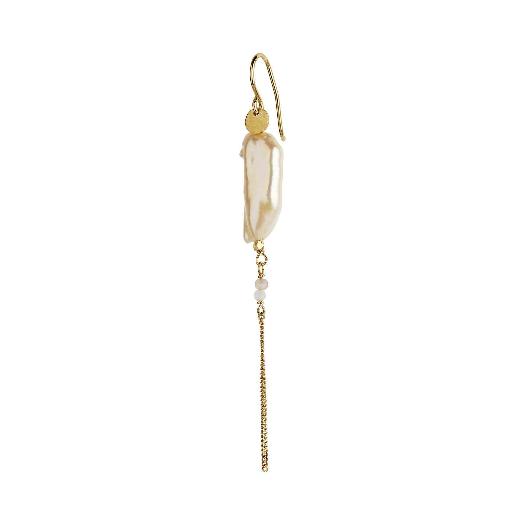 Long Baroque Pearl with Chain Earring Peach Sorbet från STINE A Jewelry i Förgyllt-Silver Sterling 925|Freshwater Pearl