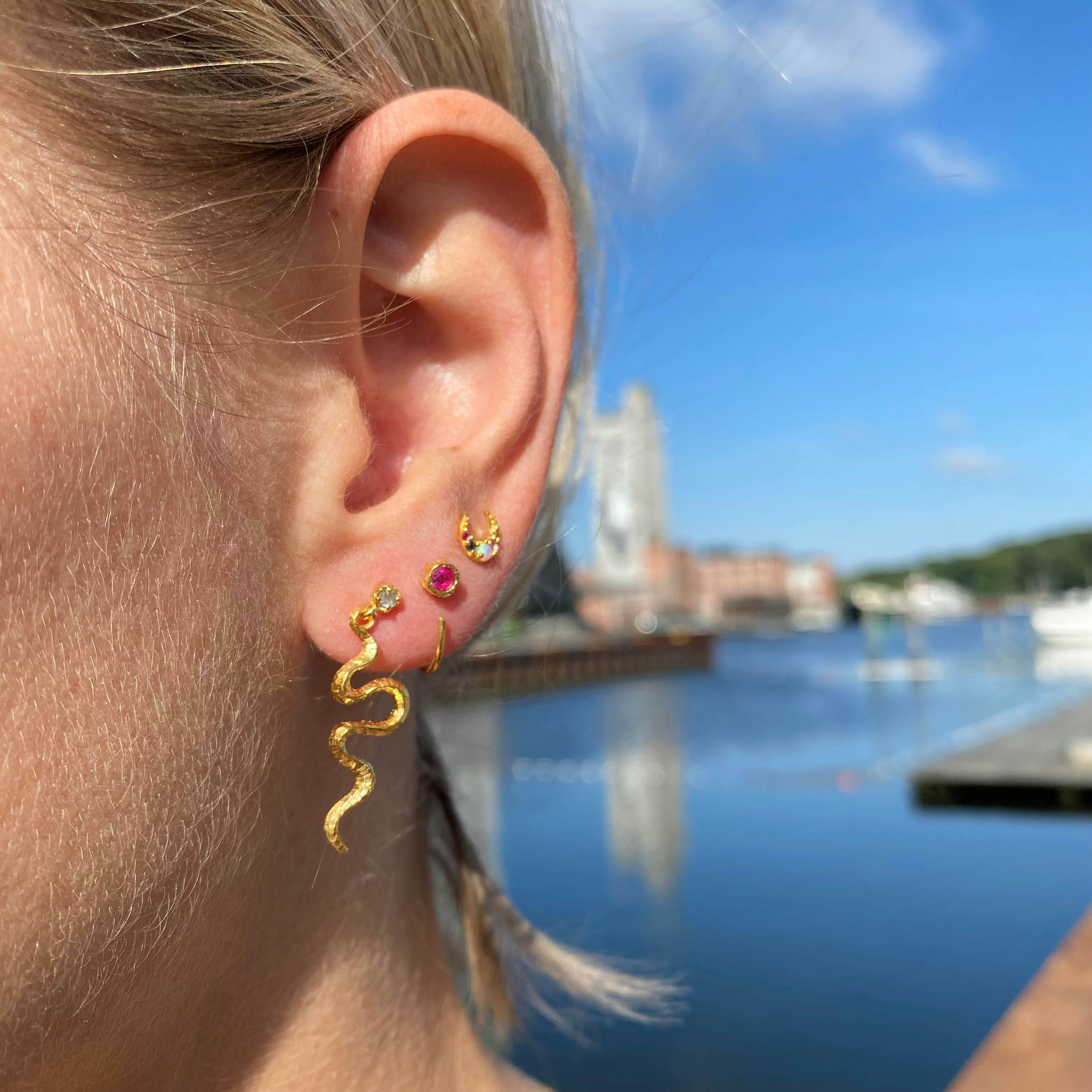 Lucy earrings von Maanesten in Vergoldet-Silber Sterling 925