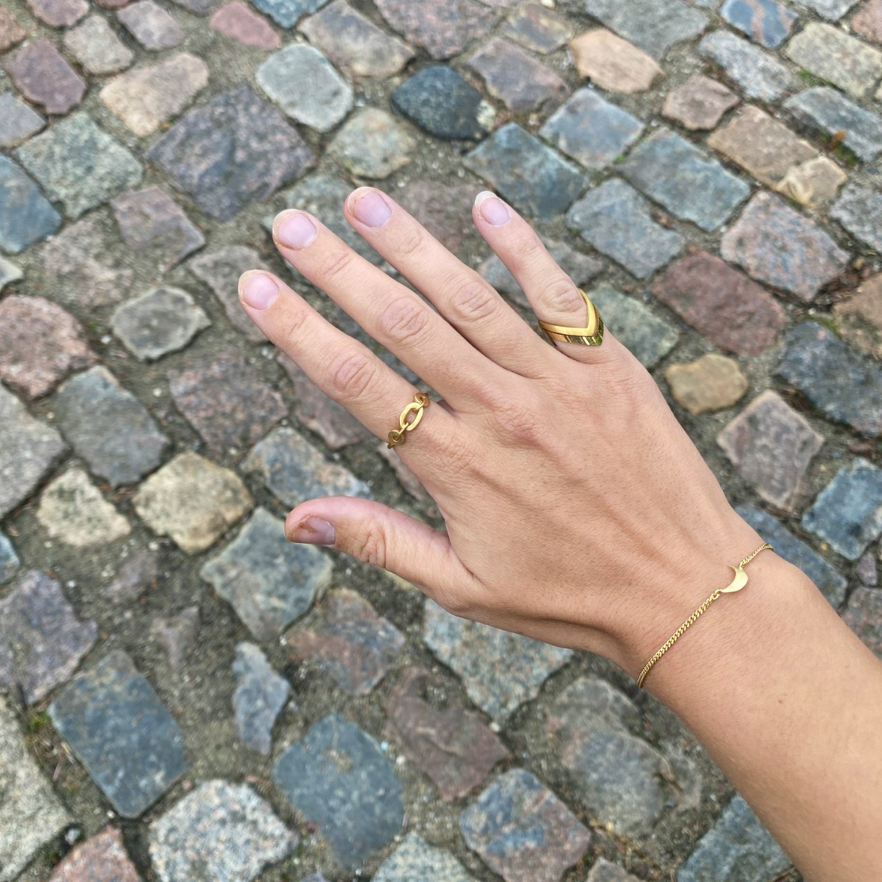 Row Chain Ring
