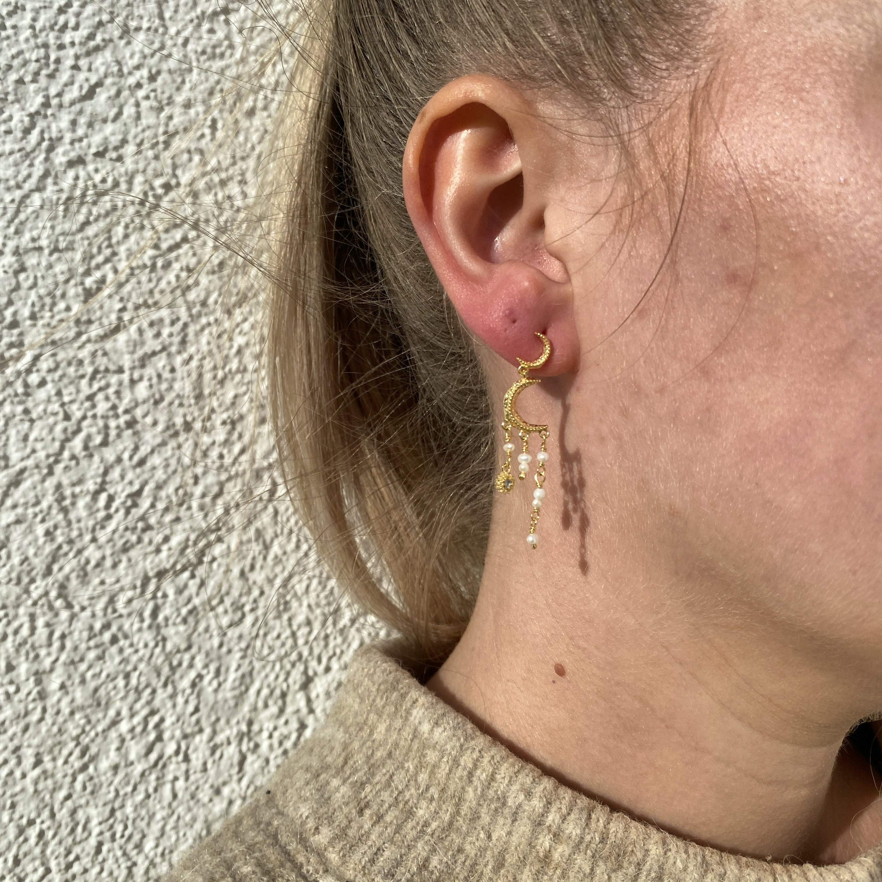 Astrea Earrings z Maanesten v Pozlacené stříbro sterling 925
