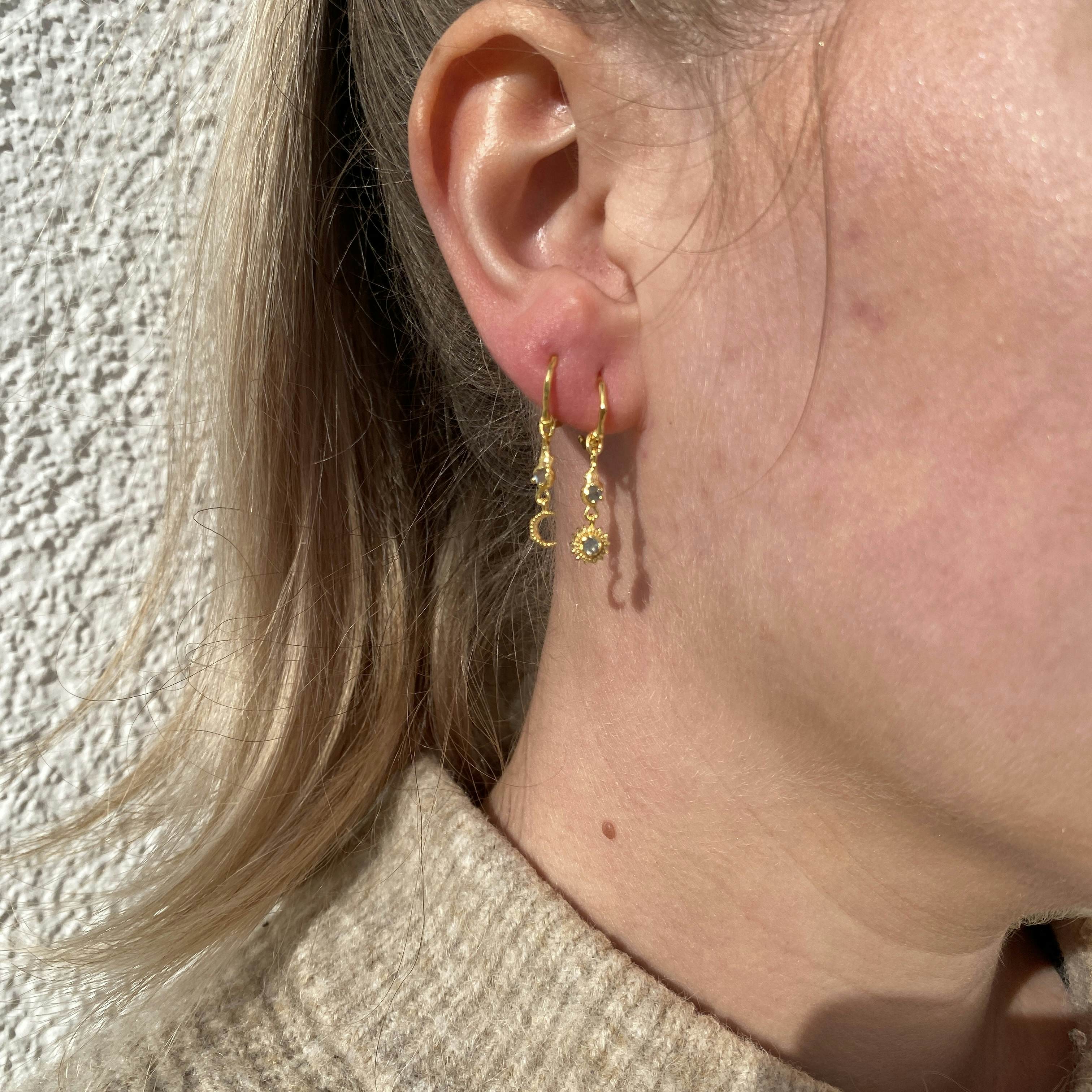 Ember Earrings von Maanesten in Vergoldet-Silber Sterling 925