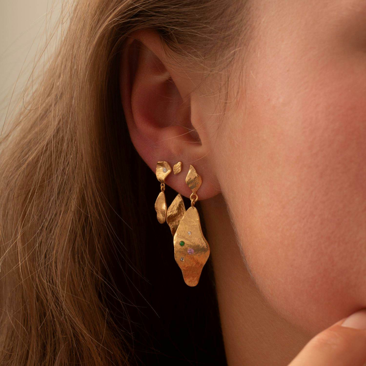 Dangling Ile De L'Amour Earring With Stones from STINE A Jewelry in Goldplated-Silver Sterling 925